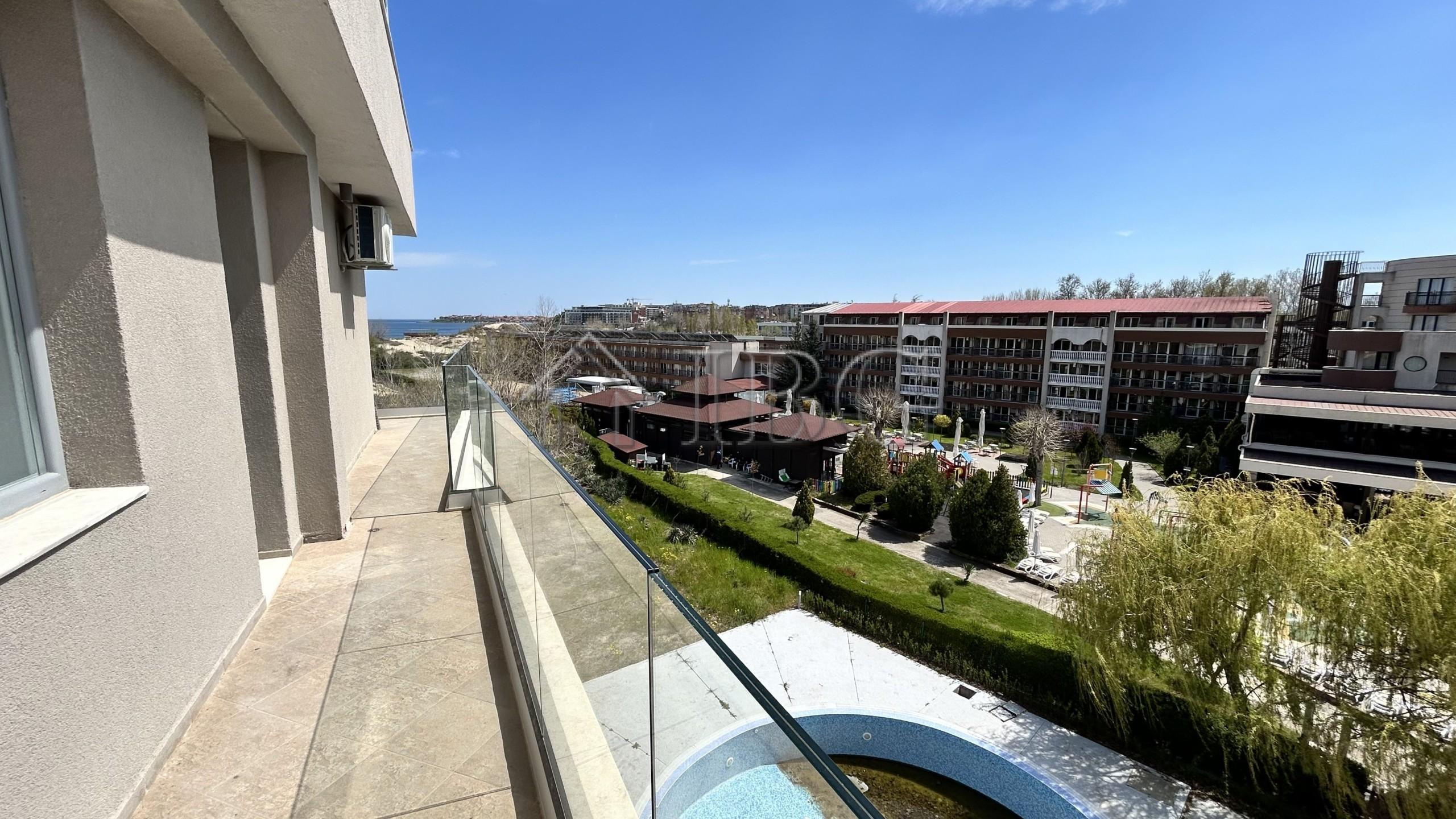 Furnished 2-Bedroom Apartment J'Adore Dune, Beachfront Sunny Beach — photo 17 of 25