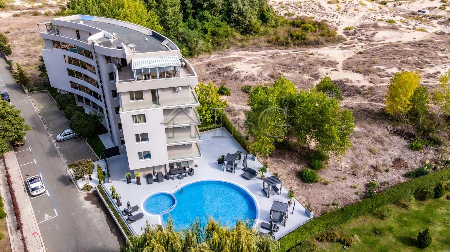 1-Bedroom Apartment with Private English Courtyard J'Adore Dune, Beachfront Sunny Beach — photo 25 of 25