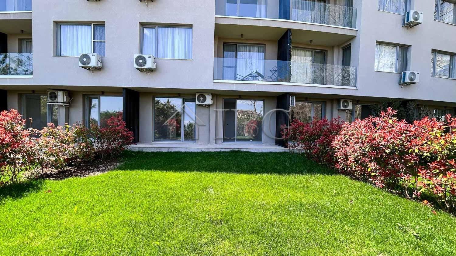 1-Bedroom Apartment with Private English Courtyard J'Adore Dune, Beachfront Sunny Beach — photo 4