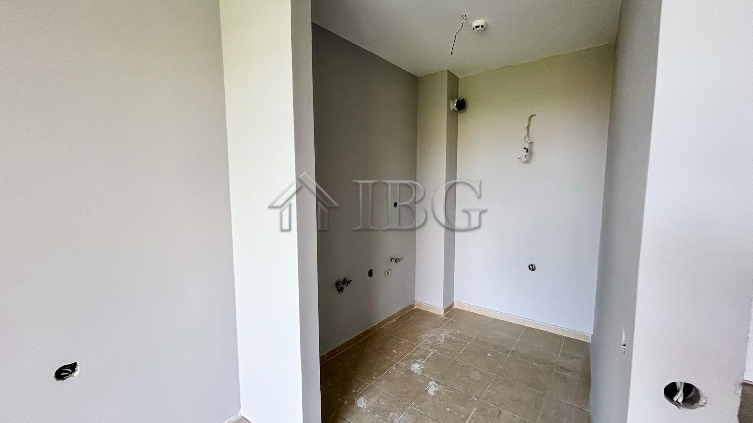 1-Bedroom Apartment with Private English Courtyard J'Adore Dune, Beachfront Sunny Beach — photo 14 of 25