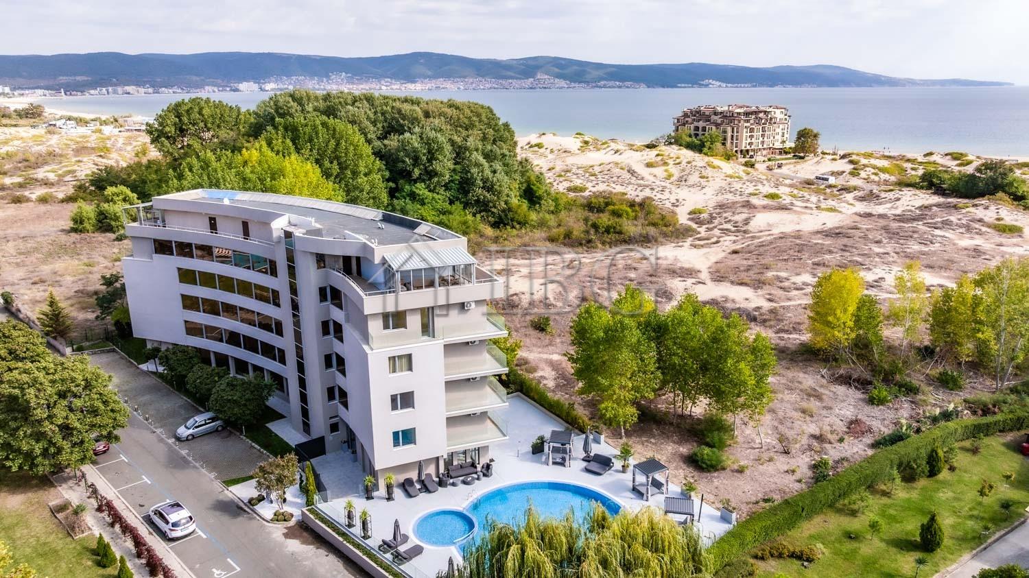 1-Bedroom Apartment with Private English Courtyard J'Adore Dune, Beachfront Sunny Beach — photo 24 of 25