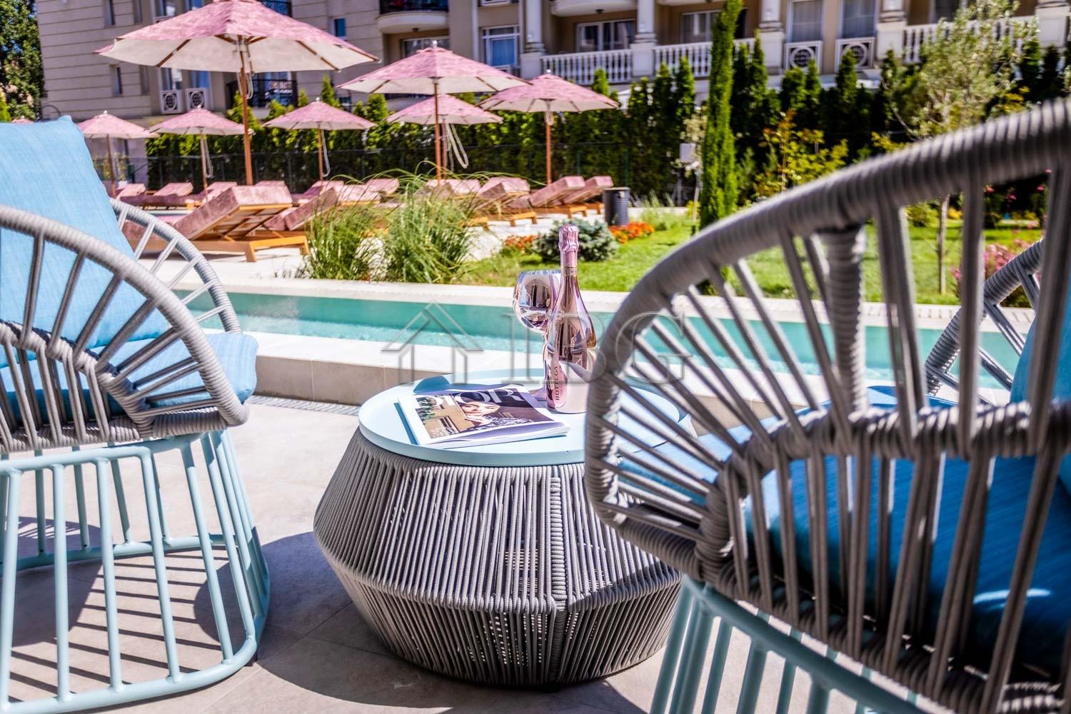1-Bedroom Apartment with Large Open Terrace J'Adore Secret Garden, Sunny Beach — photo 7 of 25