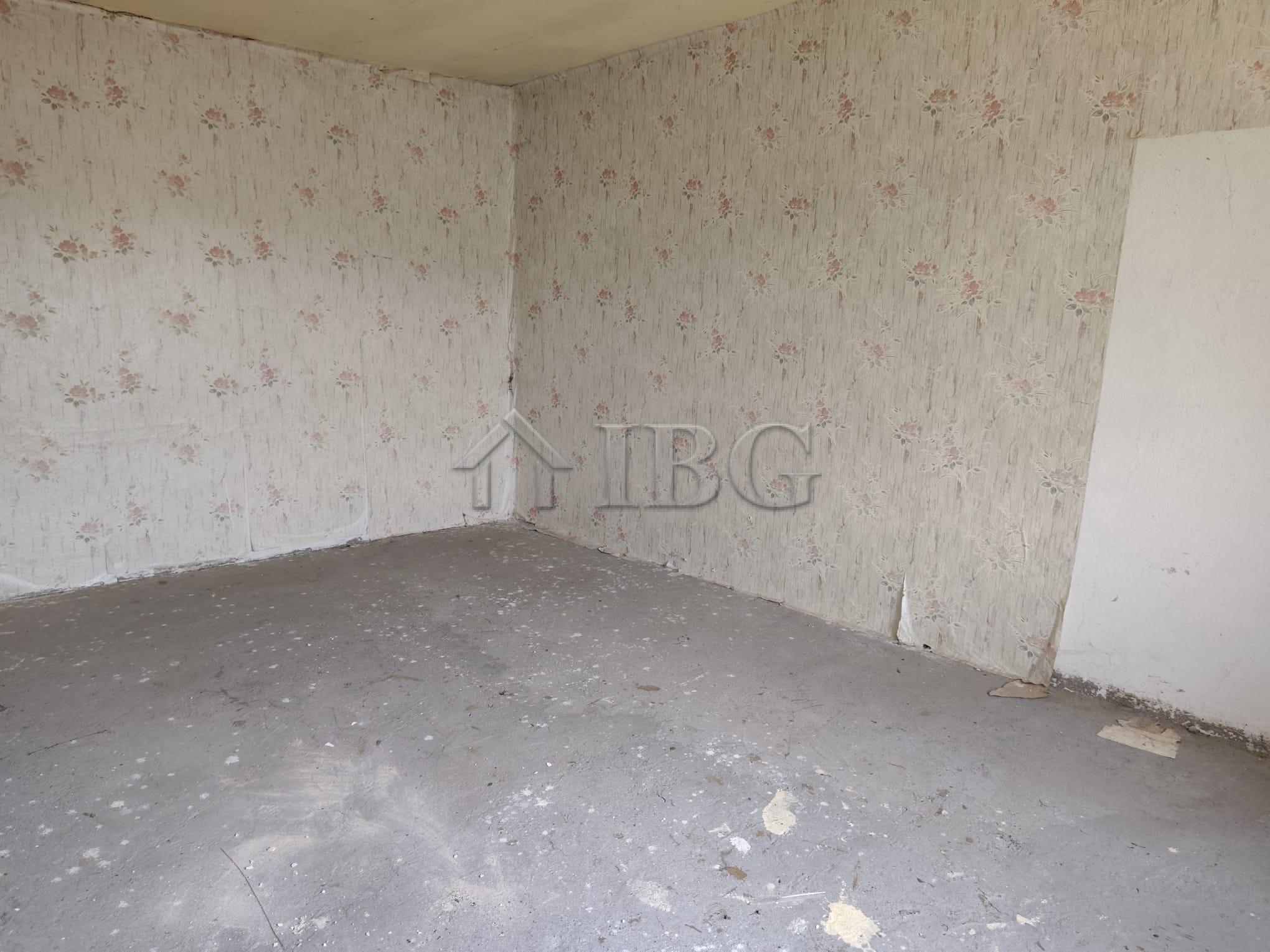 Renovation Project with Large Garden between Byala and Polski Trambesh — photo 14 of 17