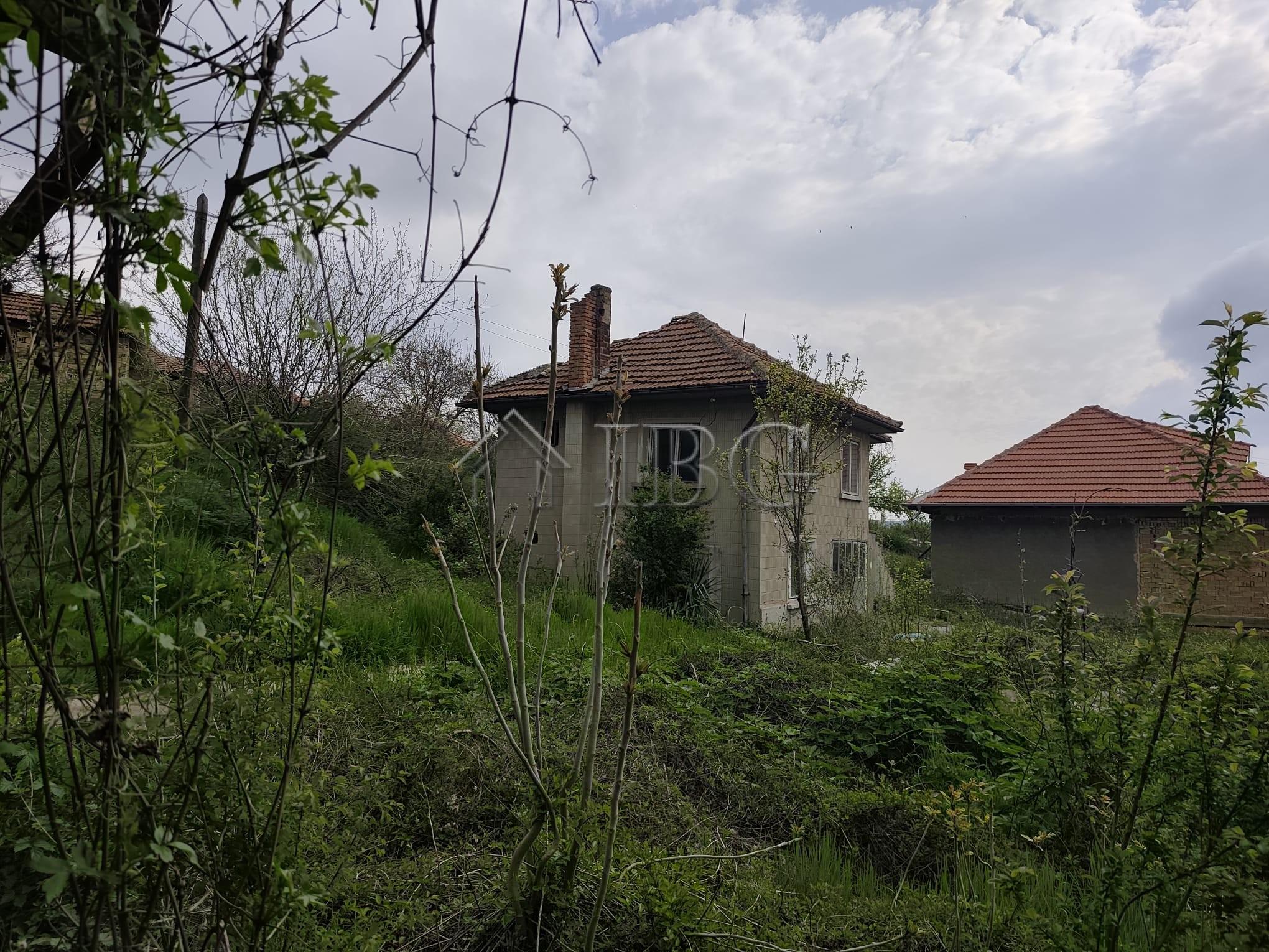 Renovation Project with Large Garden between Byala and Polski Trambesh — photo 5