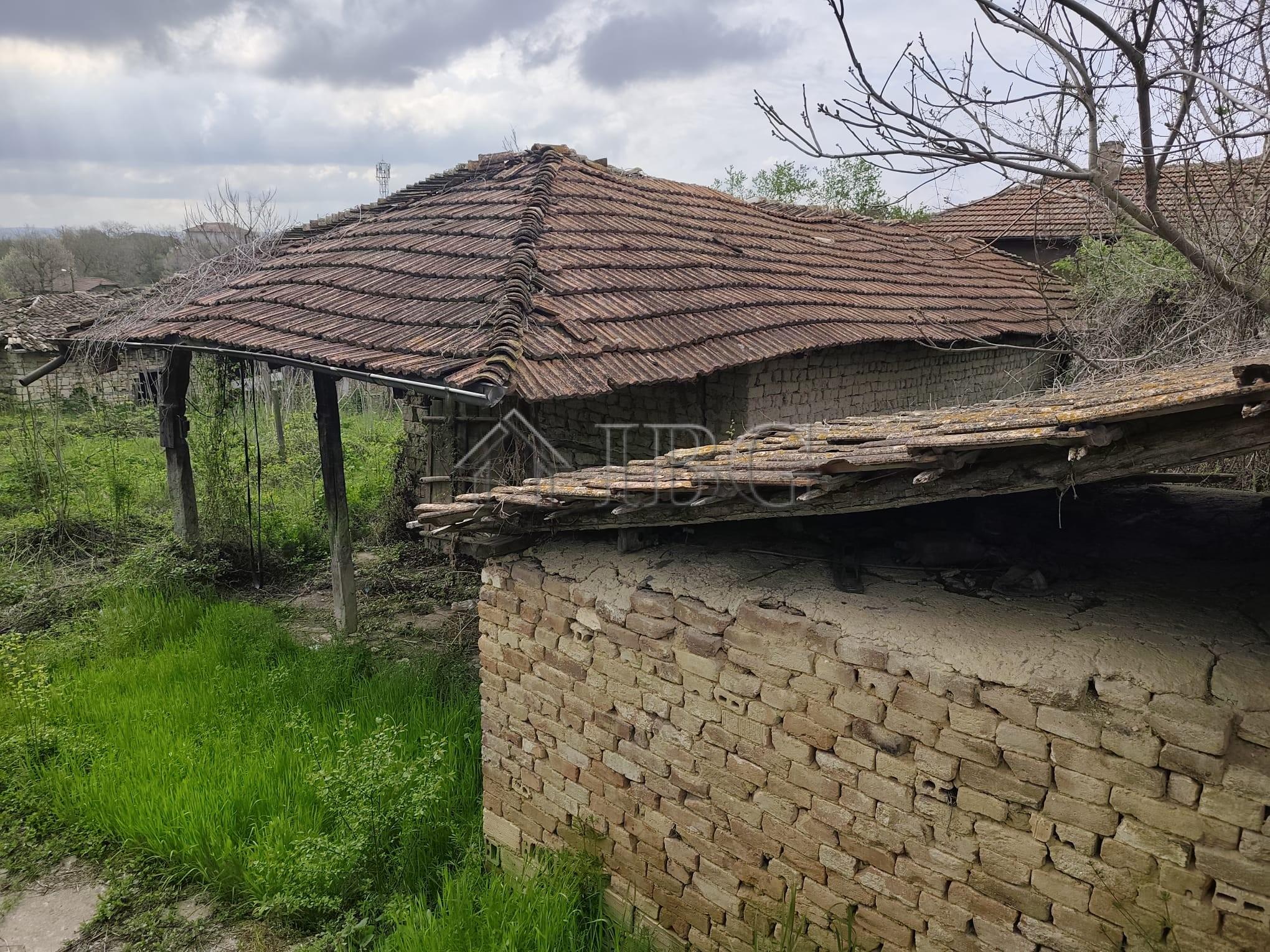 Renovation Project with Large Garden between Byala and Polski Trambesh — photo 6