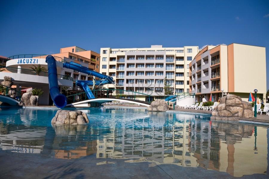 Spacious 1-Bedroom Apartment in Trakia Plaza, Sunny Beach — photo 16 of 20
