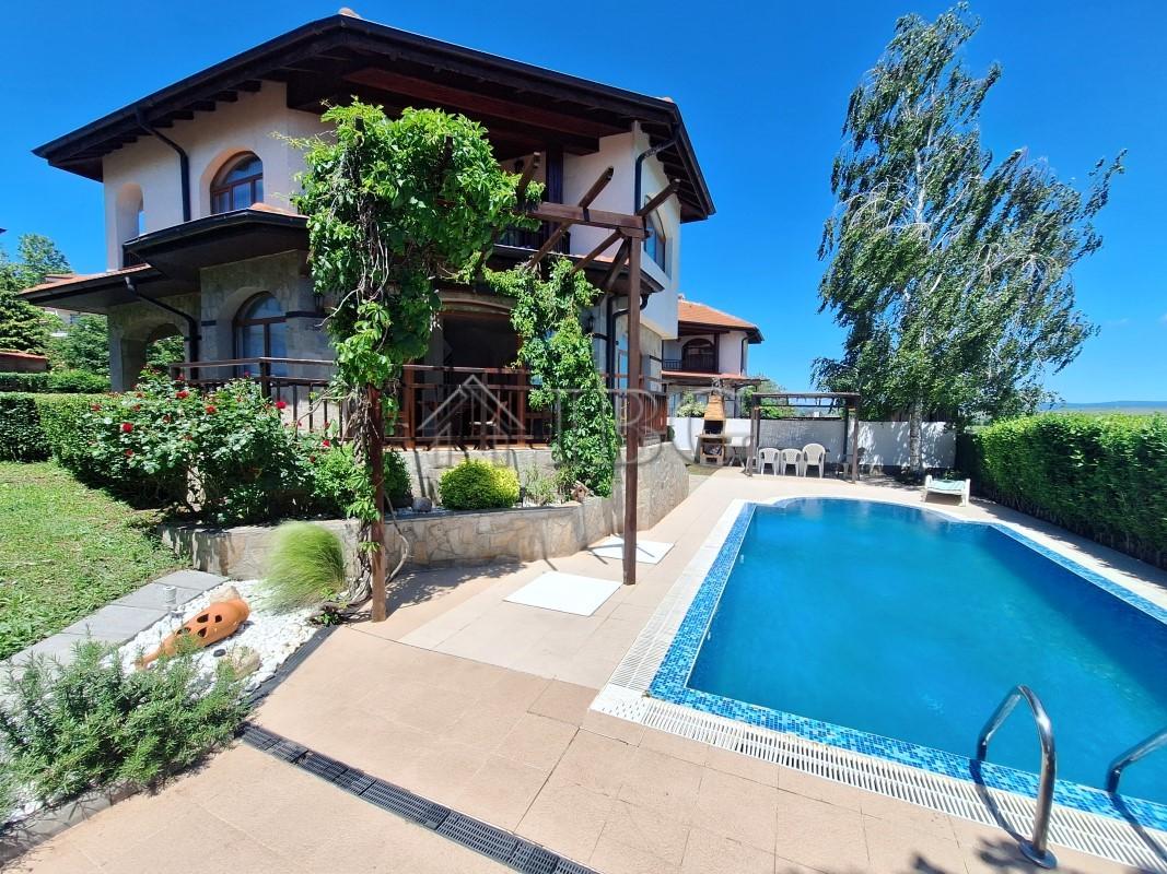 Detached House with Private Pool and Sea View The Vineyards Resort, Aheloy — Kableshkovo