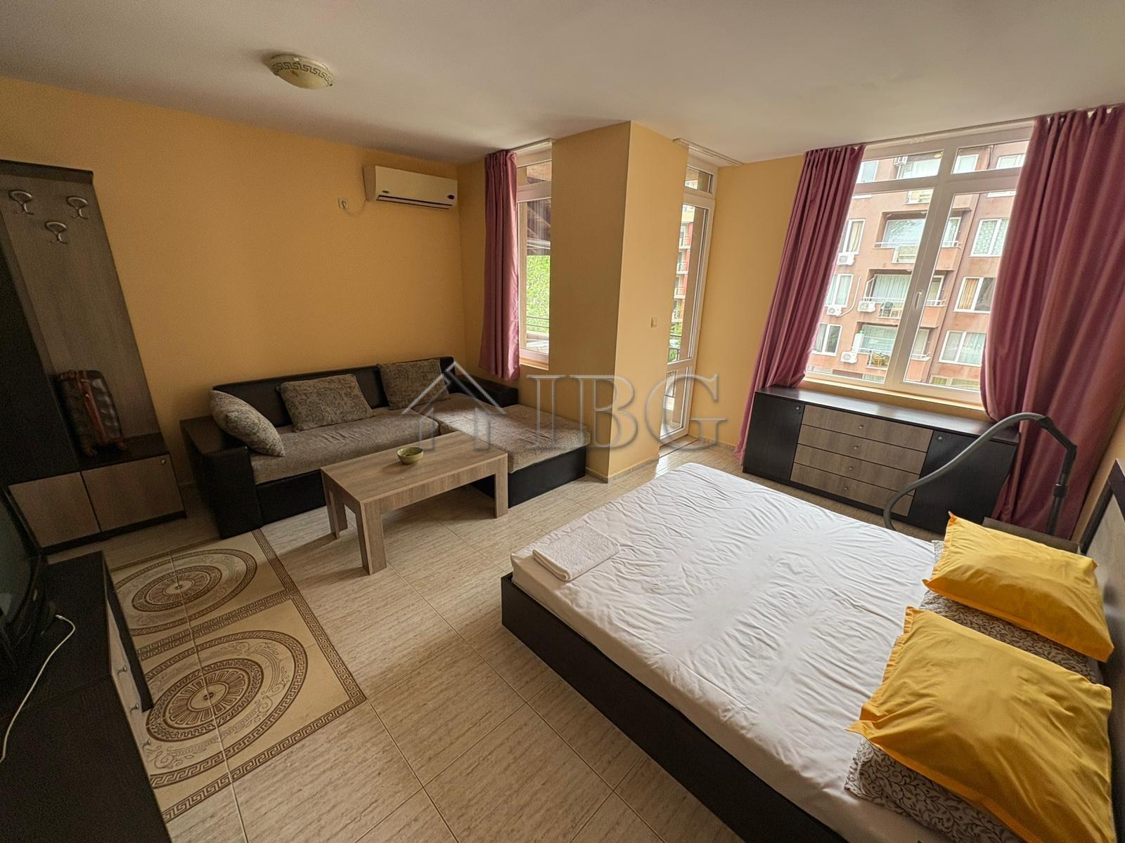 Big and Spacious studio with Balcony St. Sofia, Sunny Beach 500 m to the Beach — photo 4 of 7