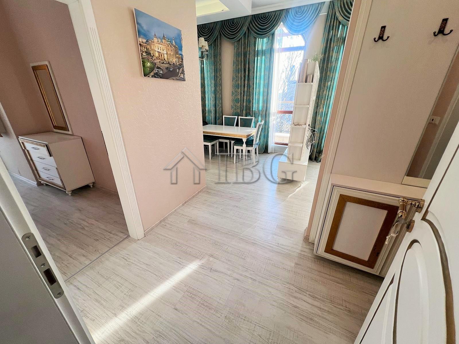 Large Apartment with Potential for 2 Bedrooms Harmony Suites Monte Carlo, Sunny Beach — photo 16 of 19