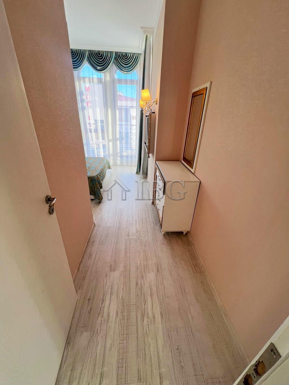 Large Apartment with Potential for 2 Bedrooms Harmony Suites Monte Carlo, Sunny Beach — photo 15 of 19