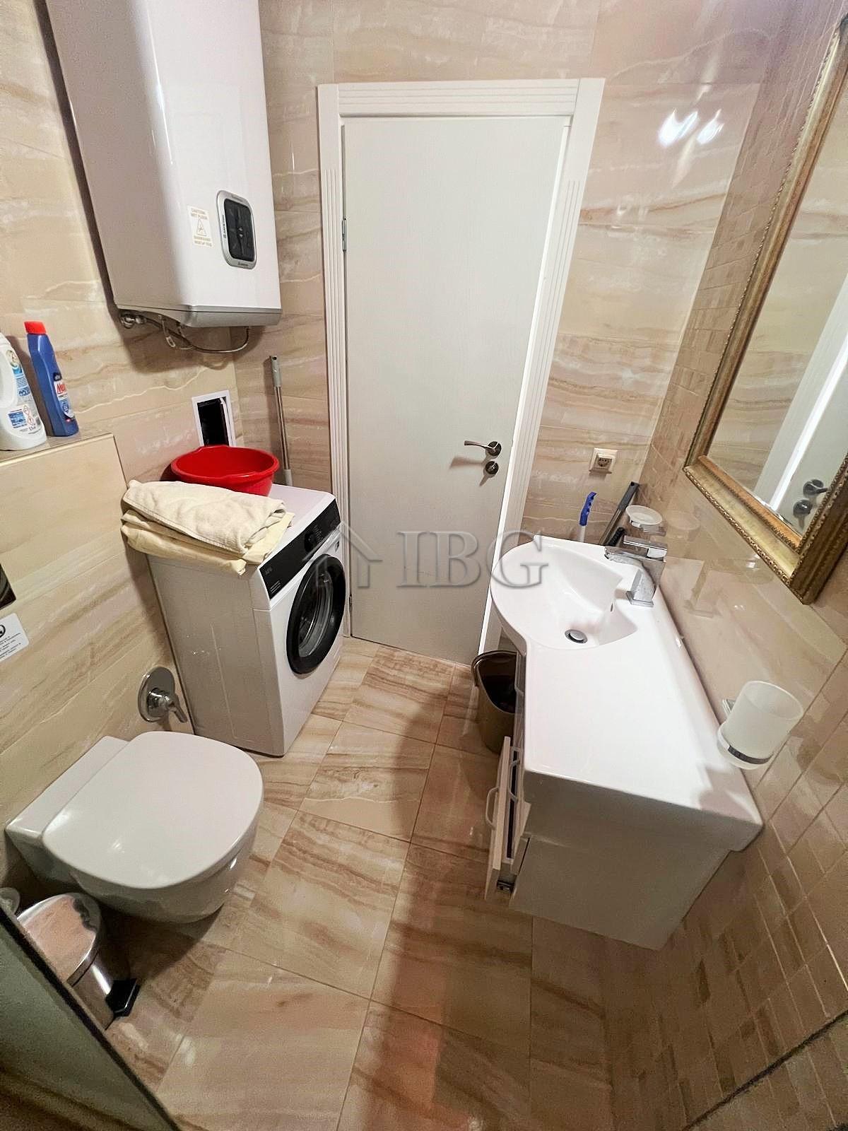 Large Apartment with Potential for 2 Bedrooms Harmony Suites Monte Carlo, Sunny Beach — photo 18 of 19