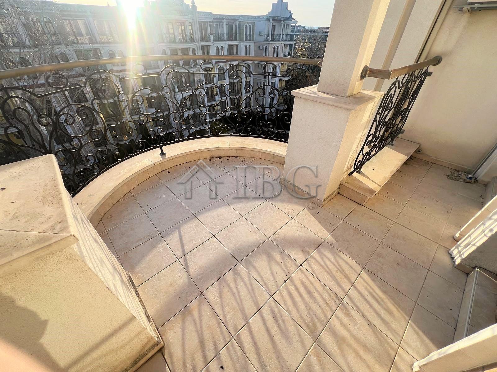 Large Apartment with Potential for 2 Bedrooms Harmony Suites Monte Carlo, Sunny Beach — photo 2