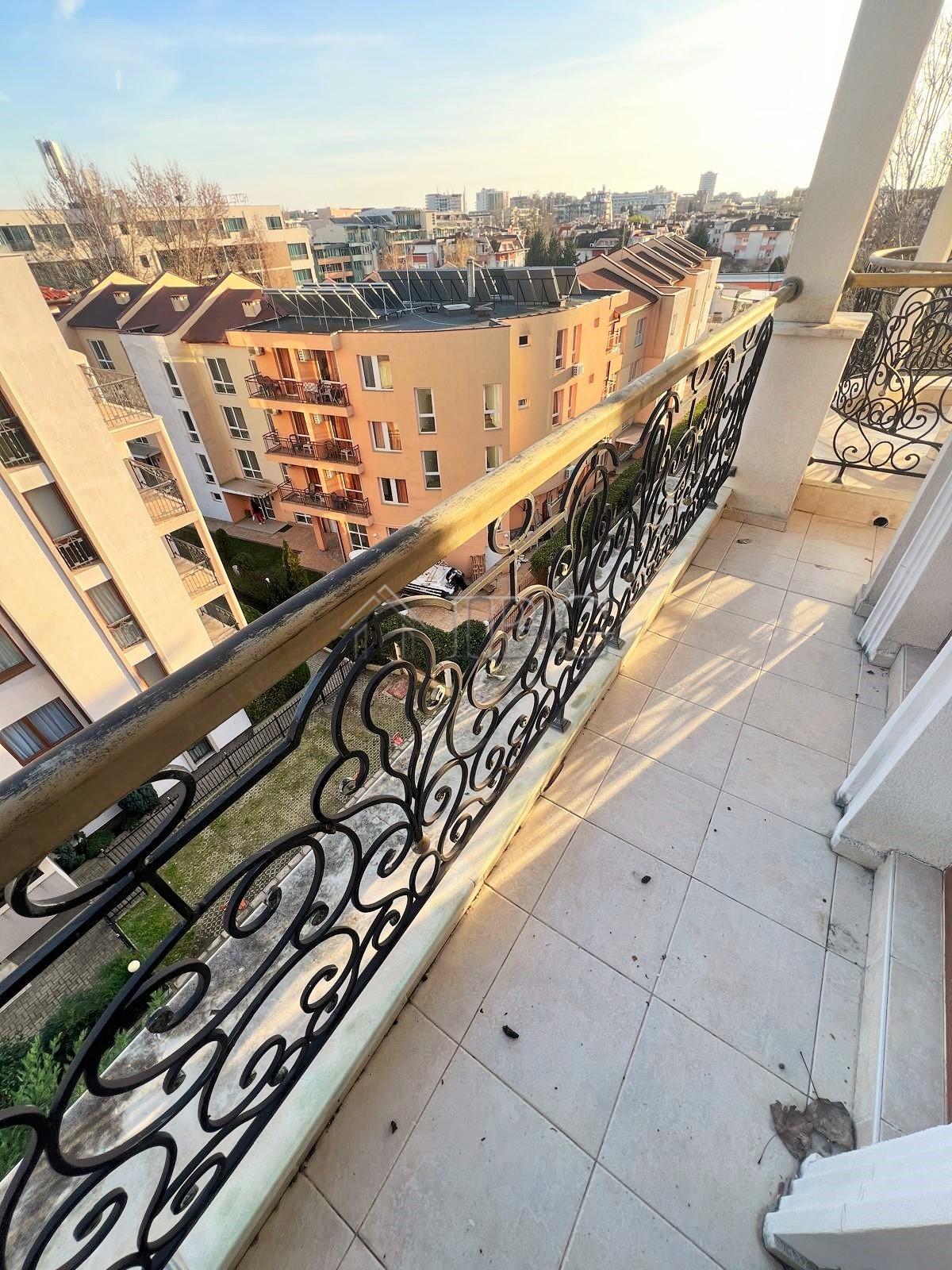Large Apartment with Potential for 2 Bedrooms Harmony Suites Monte Carlo, Sunny Beach — photo 3