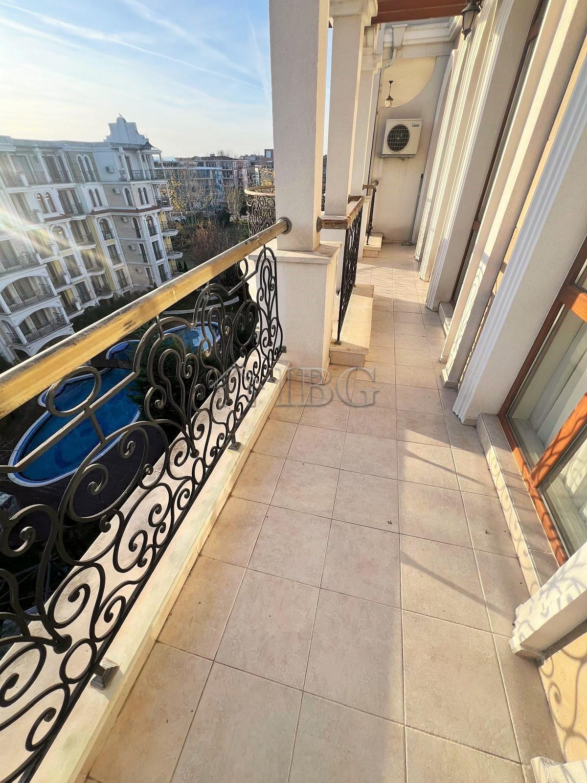 Large Apartment with Potential for 2 Bedrooms Harmony Suites Monte Carlo, Sunny Beach — photo 13 of 19
