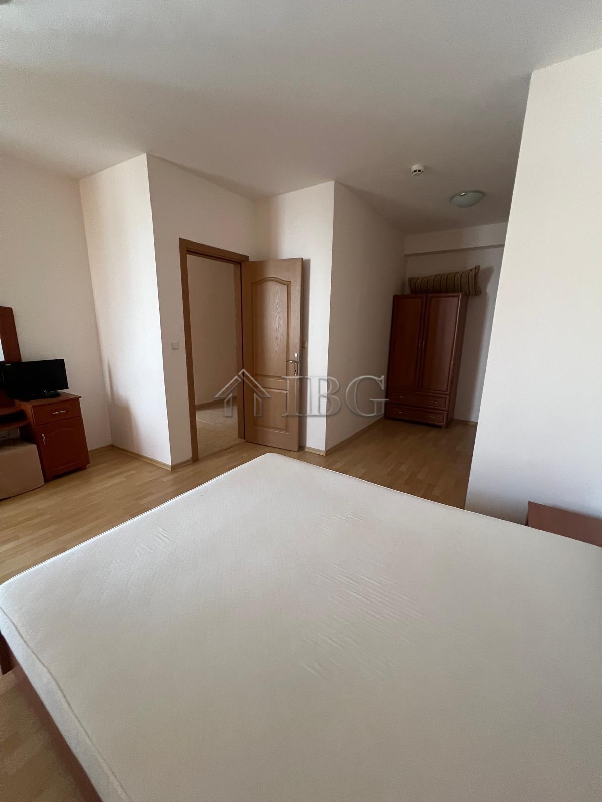 Spacious 1-Bedroom Apartment in Trakia Plaza, Sunny Beach — photo 8 of 20