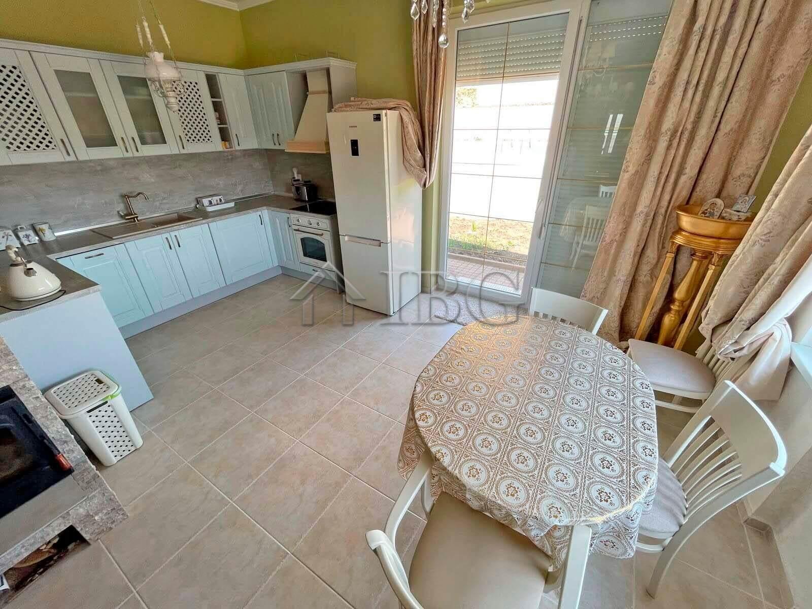House with 3 bedrooms, 2 bathrooms and a Pool Kosharitsa, Near Sunny Beach — photo 3