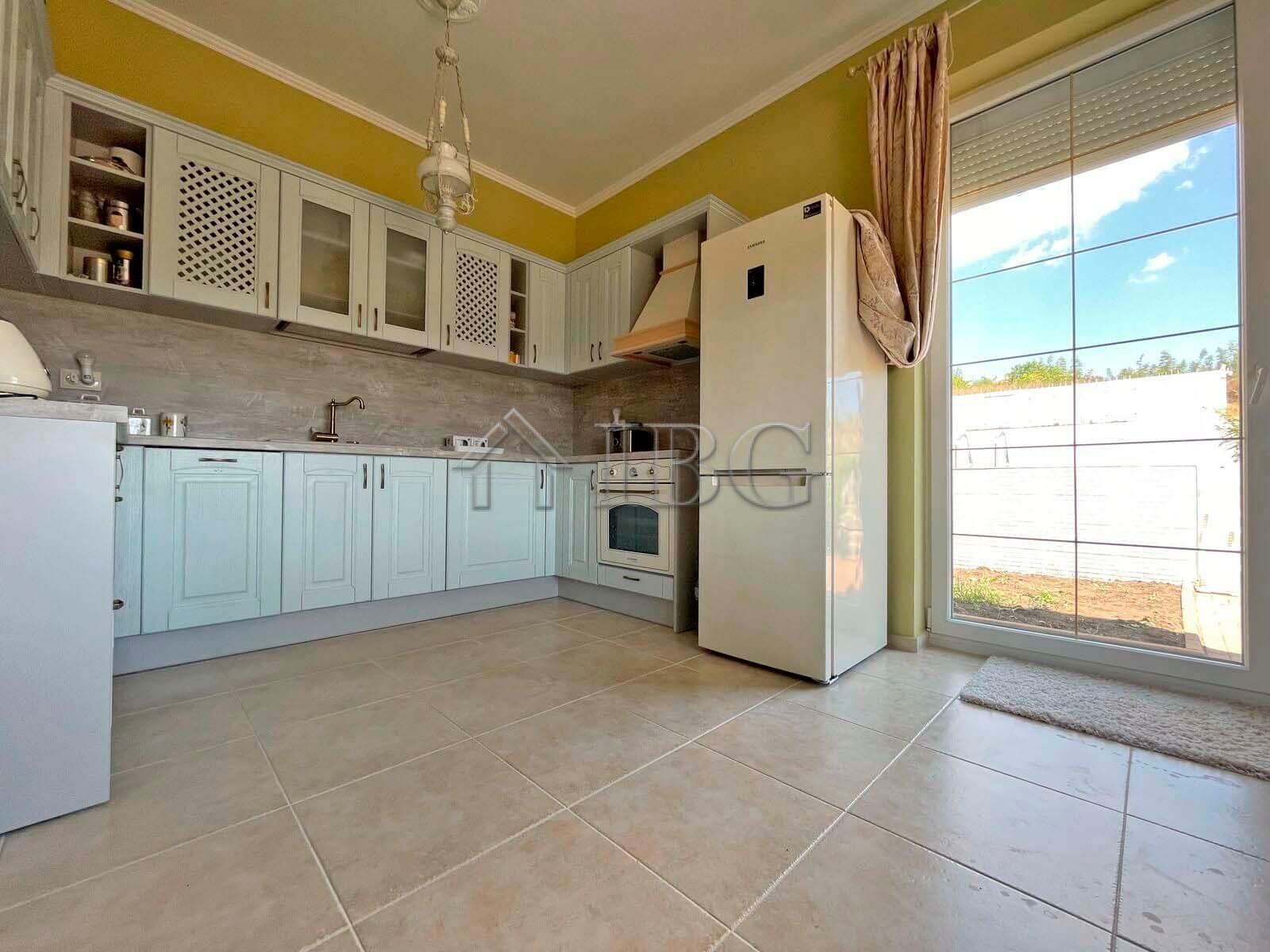 House with 3 bedrooms, 2 bathrooms and a Pool Kosharitsa, Near Sunny Beach — photo 4