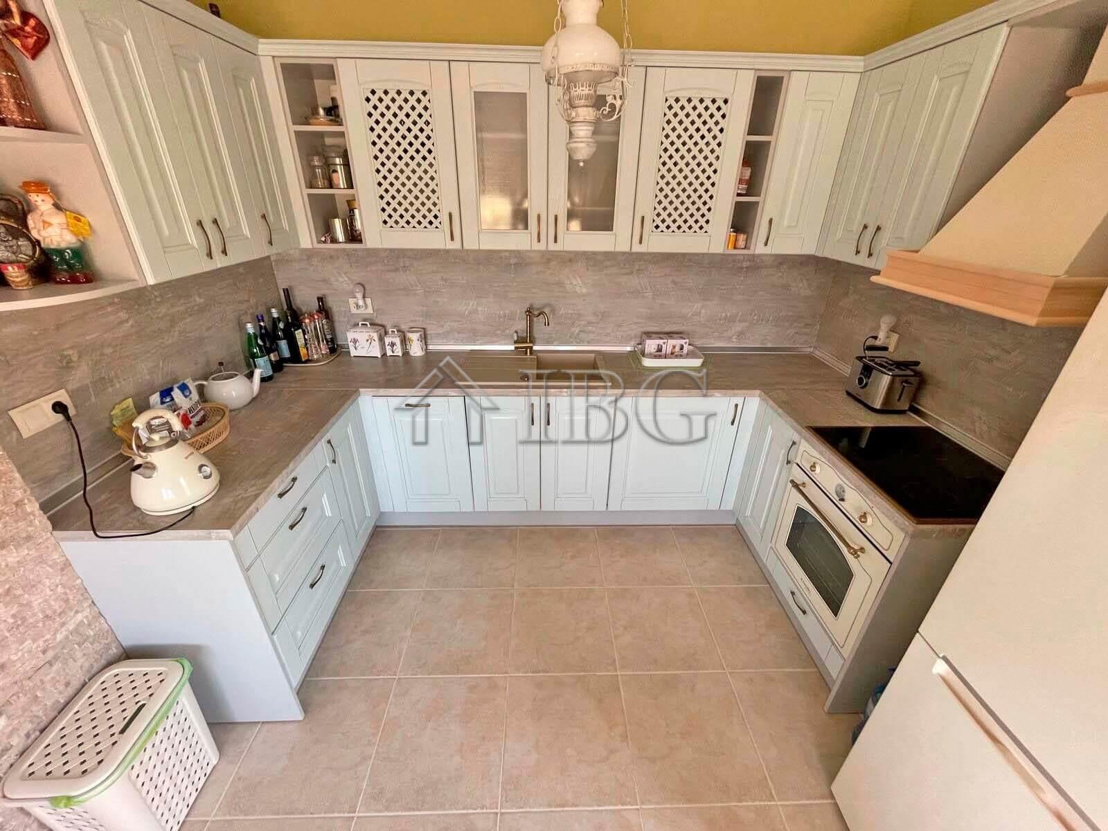 House with 3 bedrooms, 2 bathrooms and a Pool Kosharitsa, Near Sunny Beach — photo 5