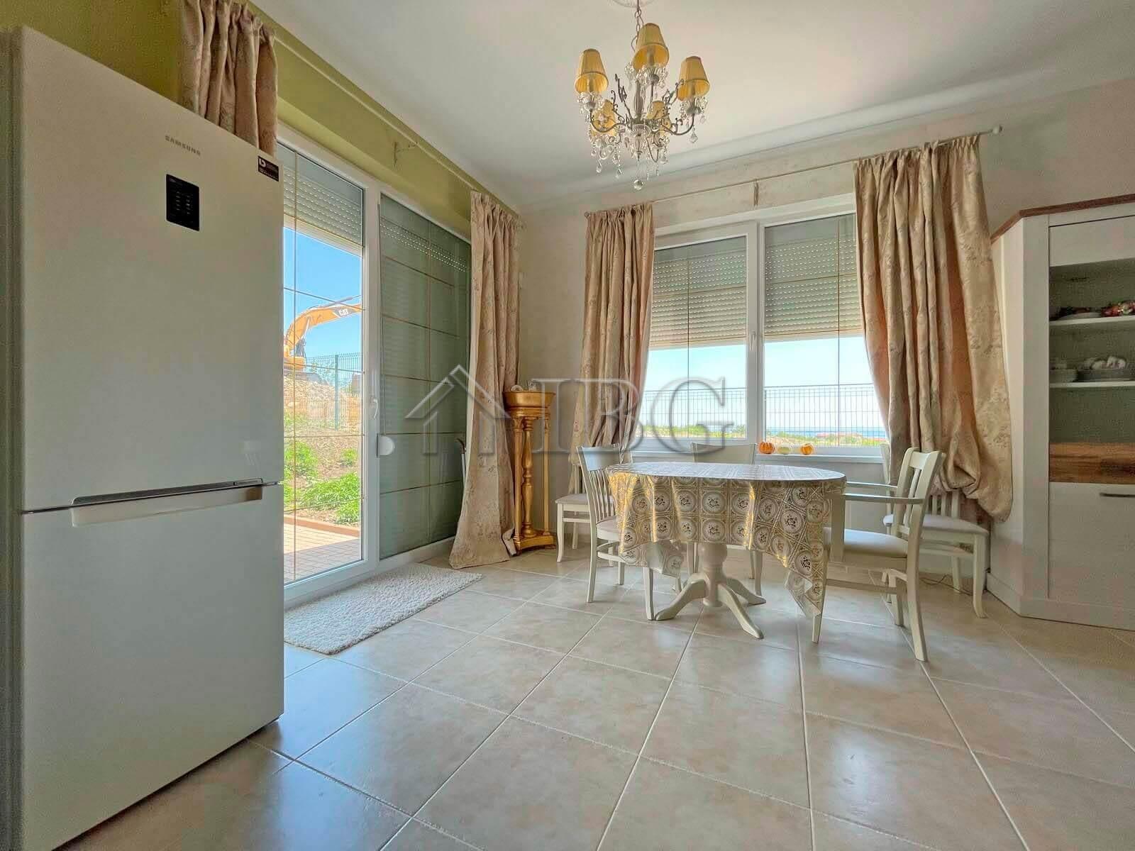 House with 3 bedrooms, 2 bathrooms and a Pool Kosharitsa, Near Sunny Beach — photo 7 of 22