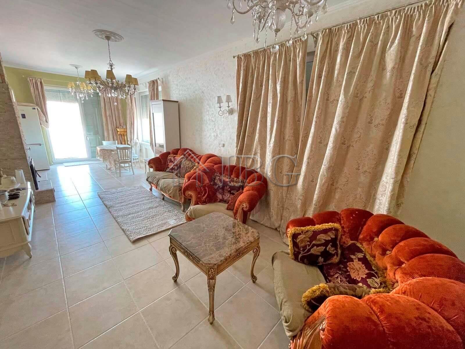House with 3 bedrooms, 2 bathrooms and a Pool Kosharitsa, Near Sunny Beach — photo 10 of 22