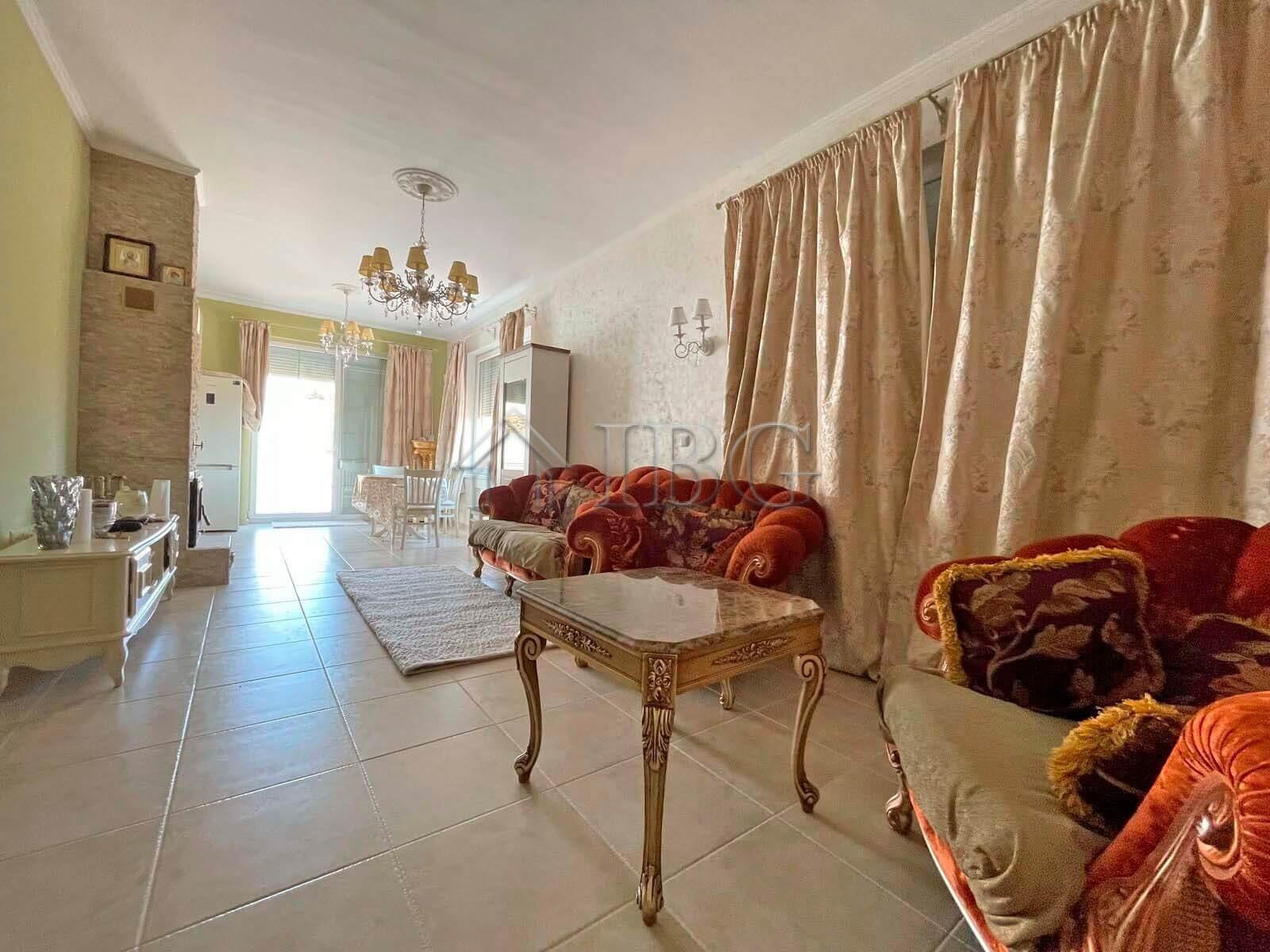 House with 3 bedrooms, 2 bathrooms and a Pool Kosharitsa, Near Sunny Beach — photo 11 of 22