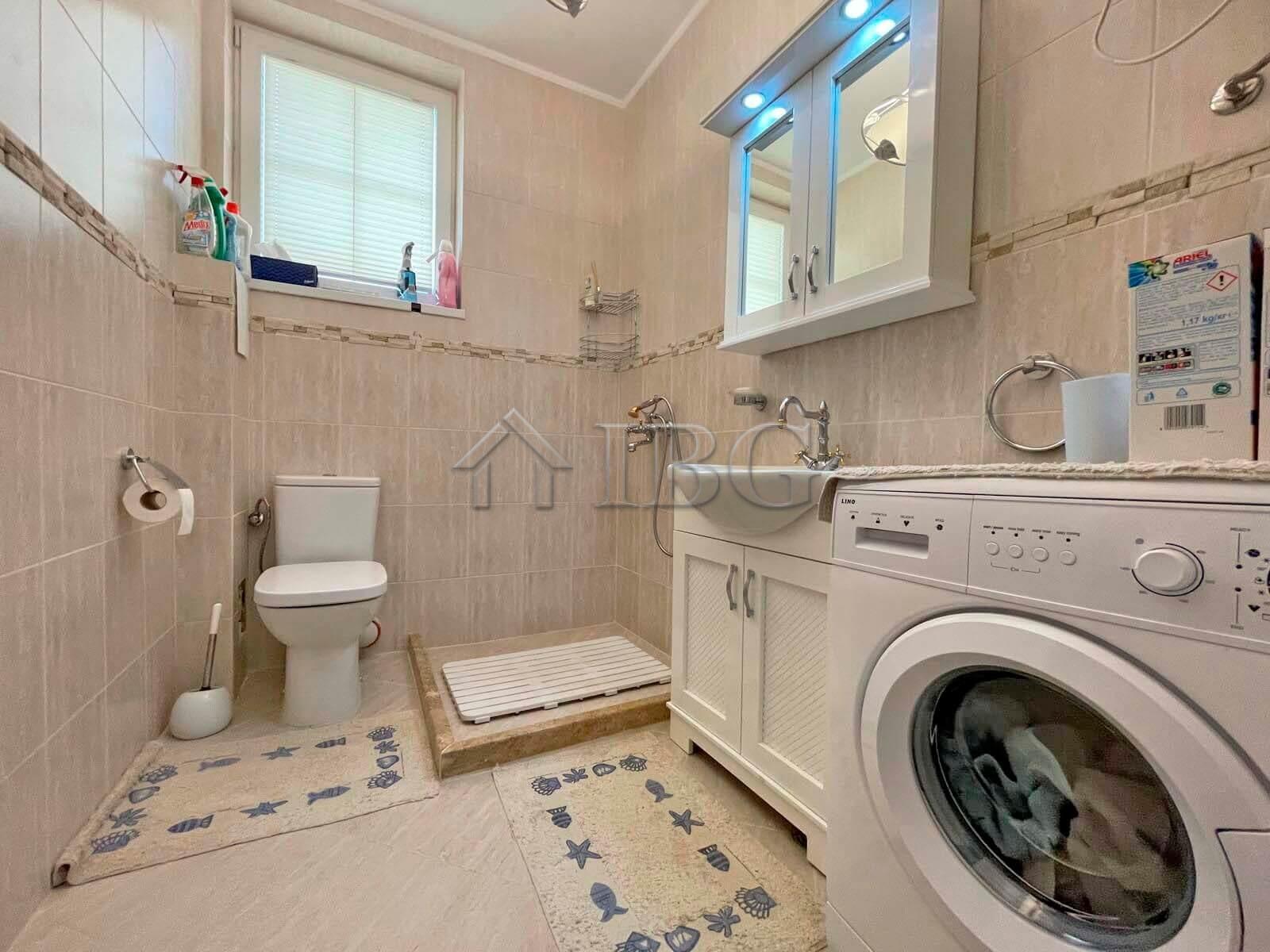 House with 3 bedrooms, 2 bathrooms and a Pool Kosharitsa, Near Sunny Beach — photo 12 of 22