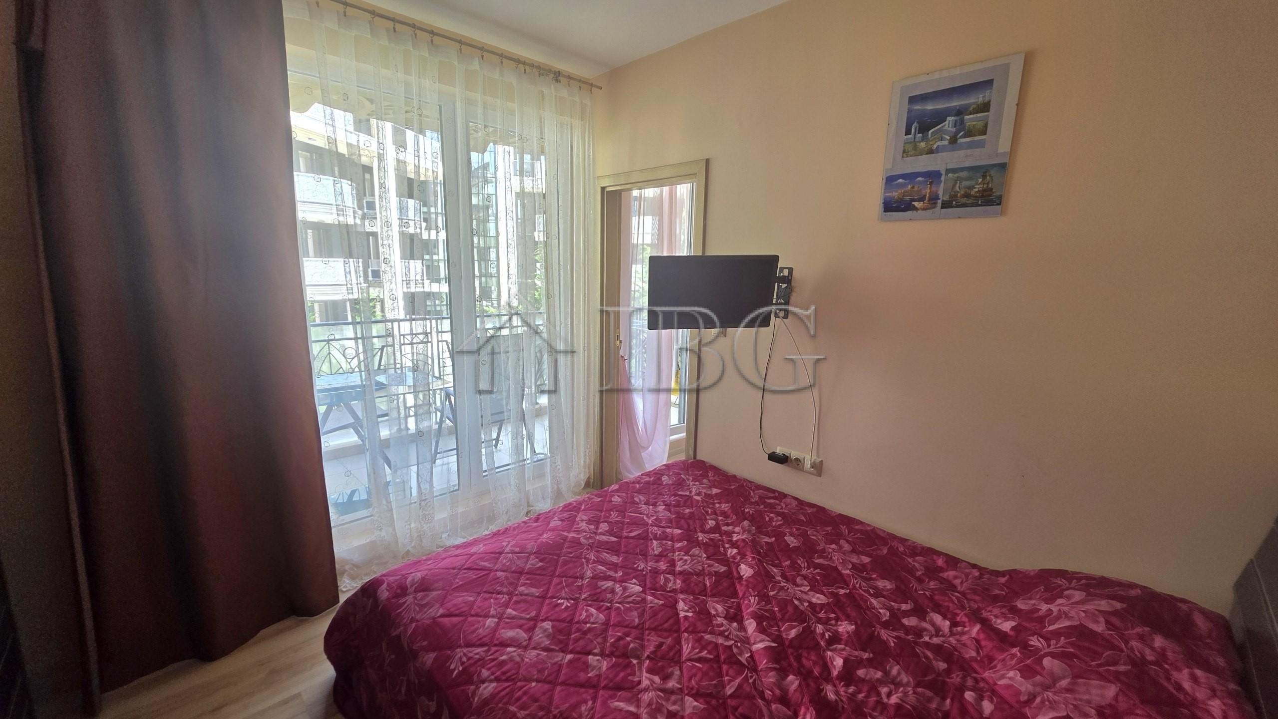 1-Bedroom Apartment with Park View in Aphrodite Gardens, Sunny Beach — photo 7 of 14
