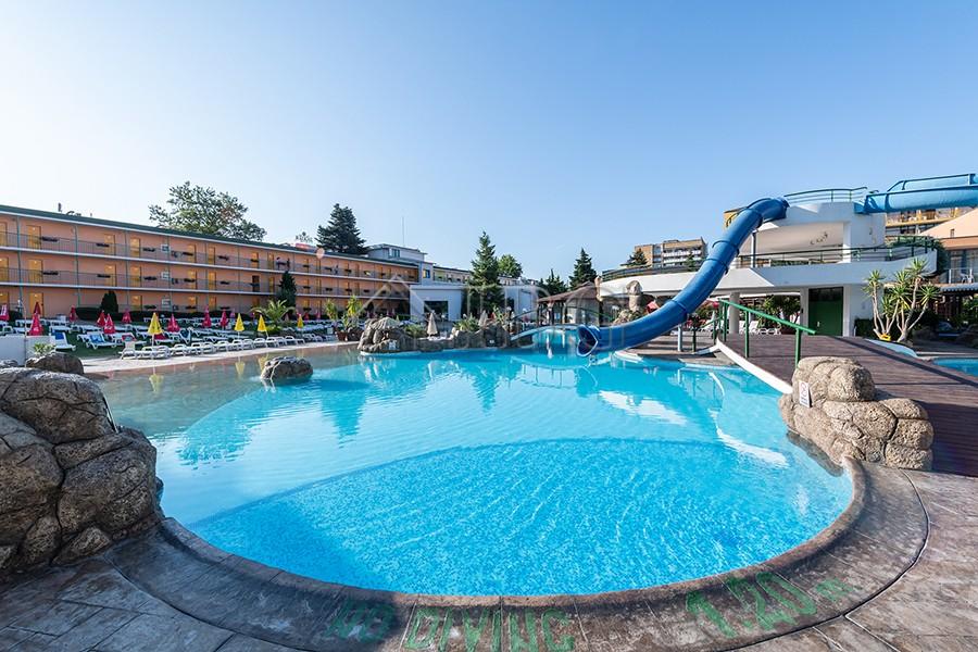 Spacious 1-Bedroom Apartment in Trakia Plaza, Sunny Beach — photo 13 of 20