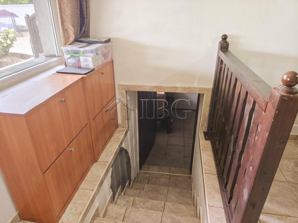 Renovated Family Home with 2,000 sq.m. Garden Radanovo Village, Veliko Tarnovo Region — photo 17 of 23