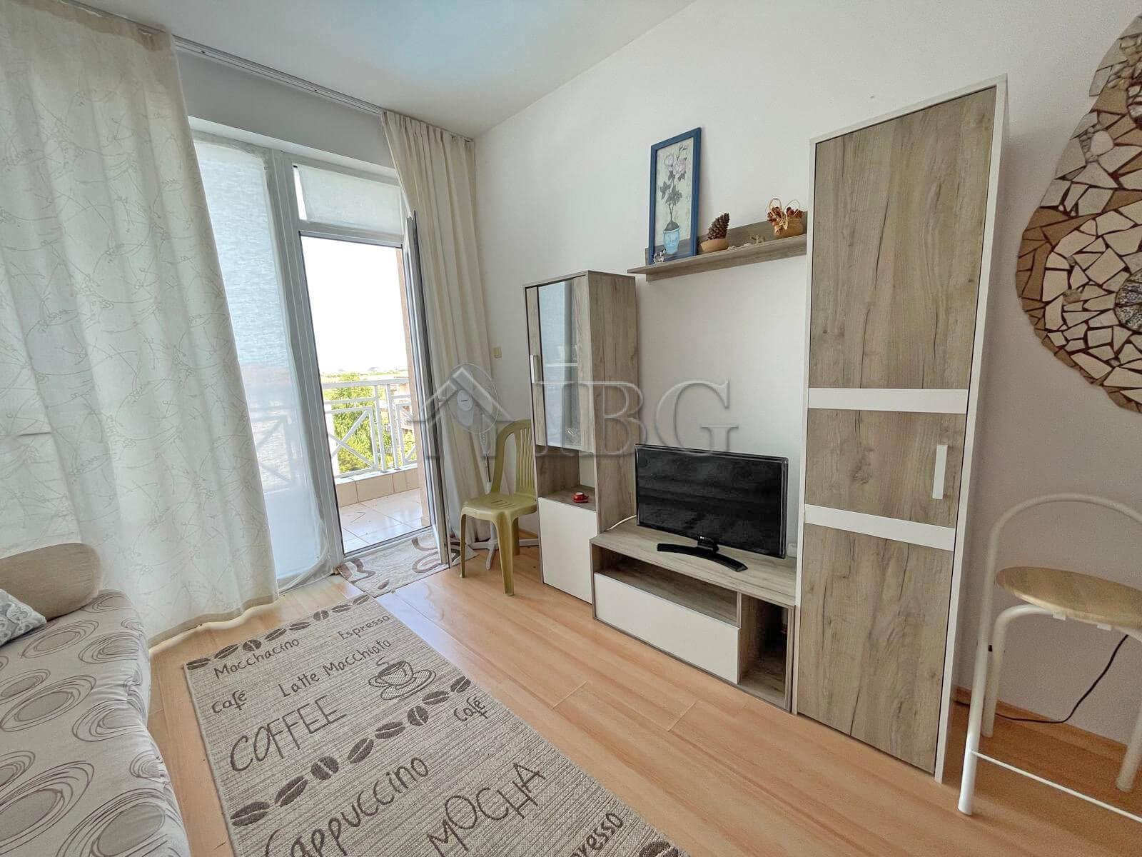 Furnished 1-Bedroom Apartment Sunny Day 6, Sunny Beach — photo 11 of 12