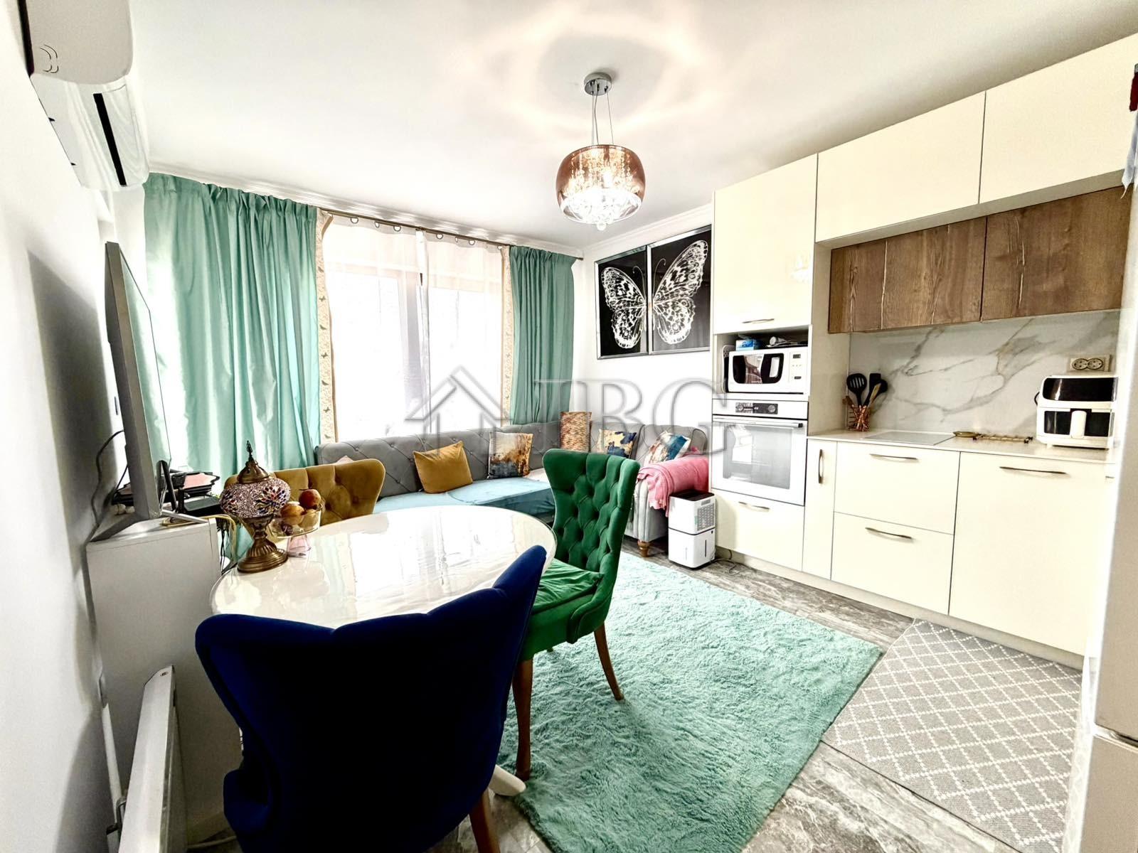 Beachfront 1-Bedroom Apartment Valencia Gardens, Nessebar — photo 8 of 18