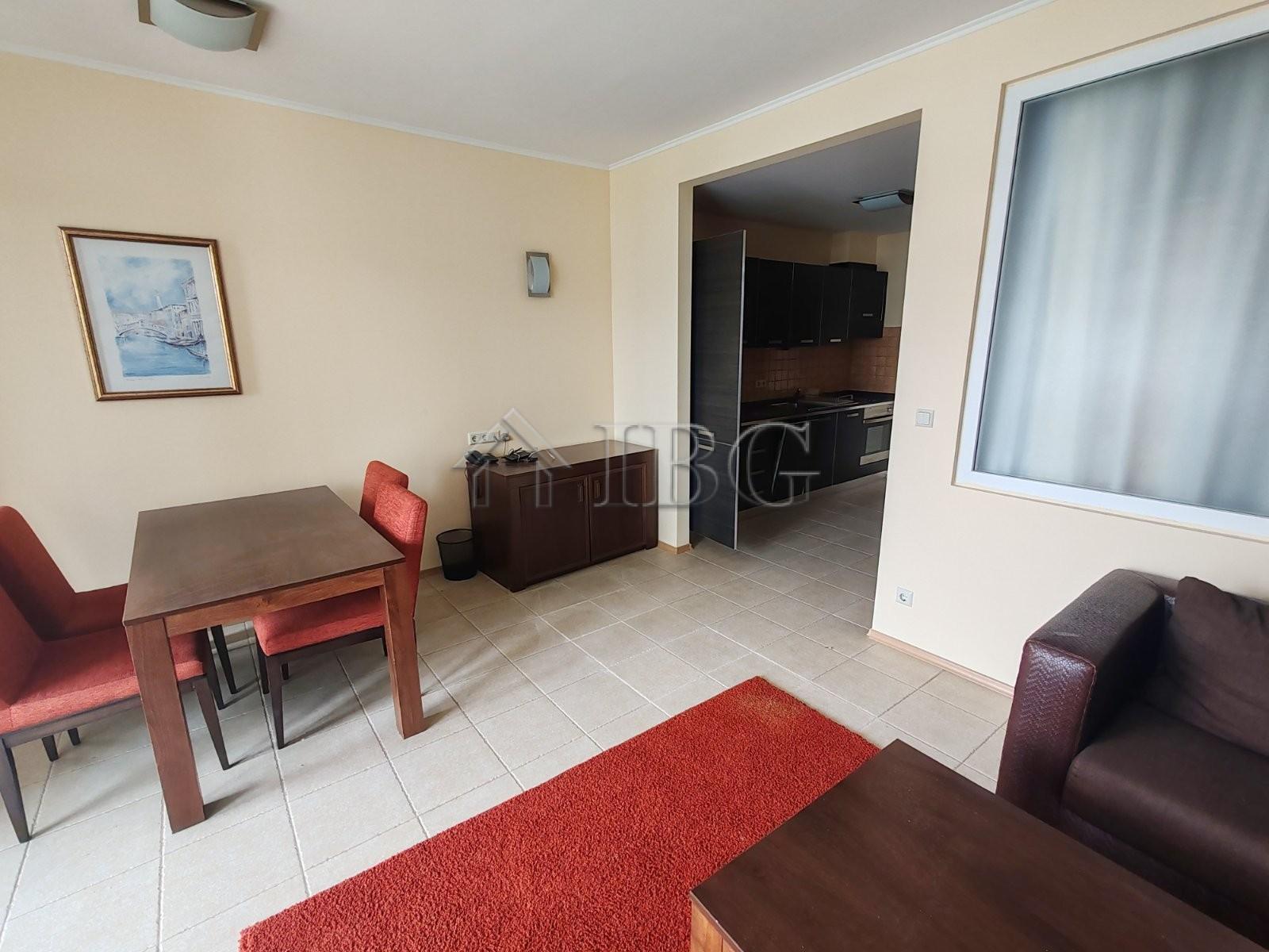 1-Bedroom Apartment on the First Line Sunset Resort, Pomorie — photo 5 of 17