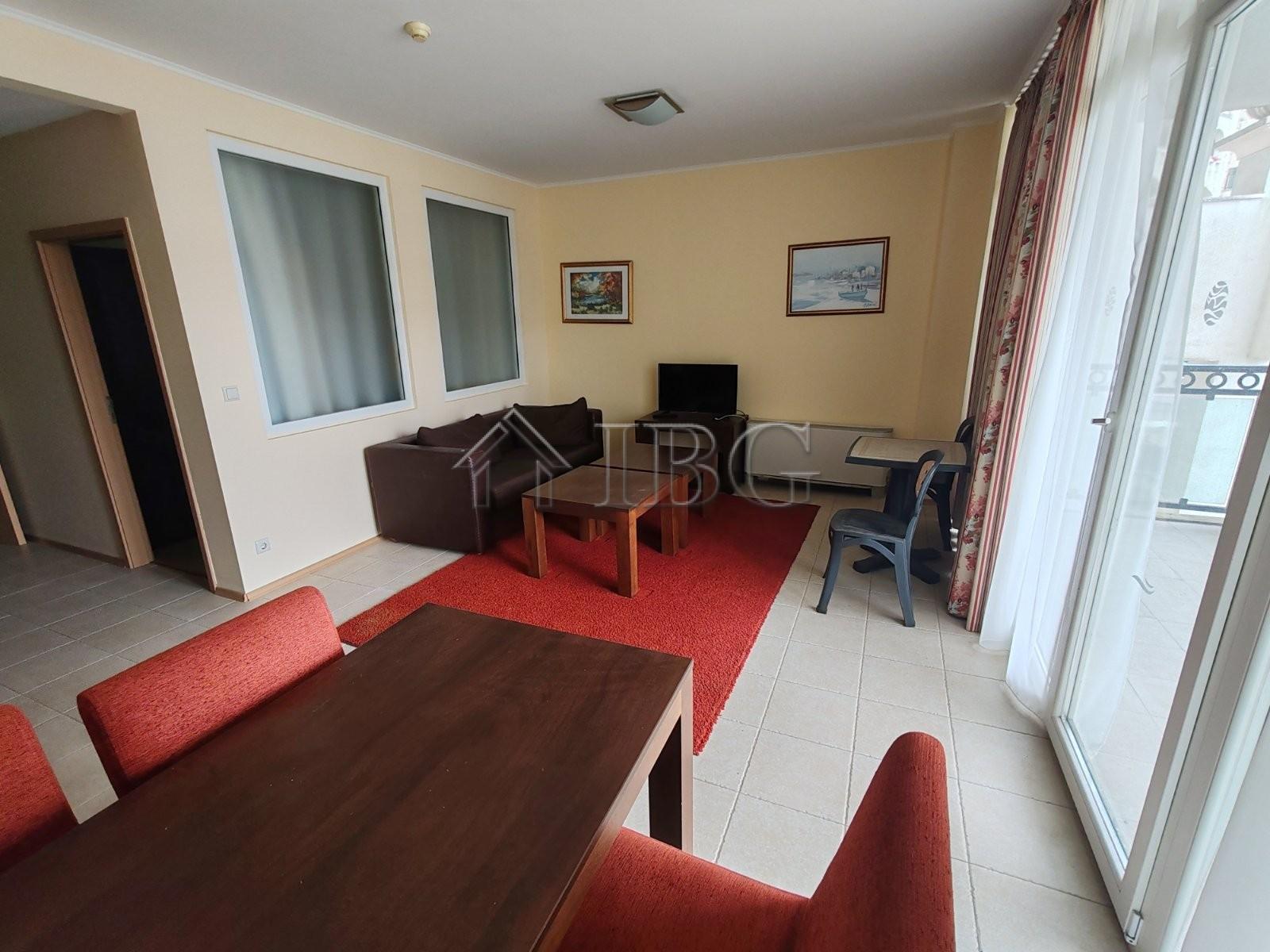 1-Bedroom Apartment on the First Line Sunset Resort, Pomorie — photo 7 of 17