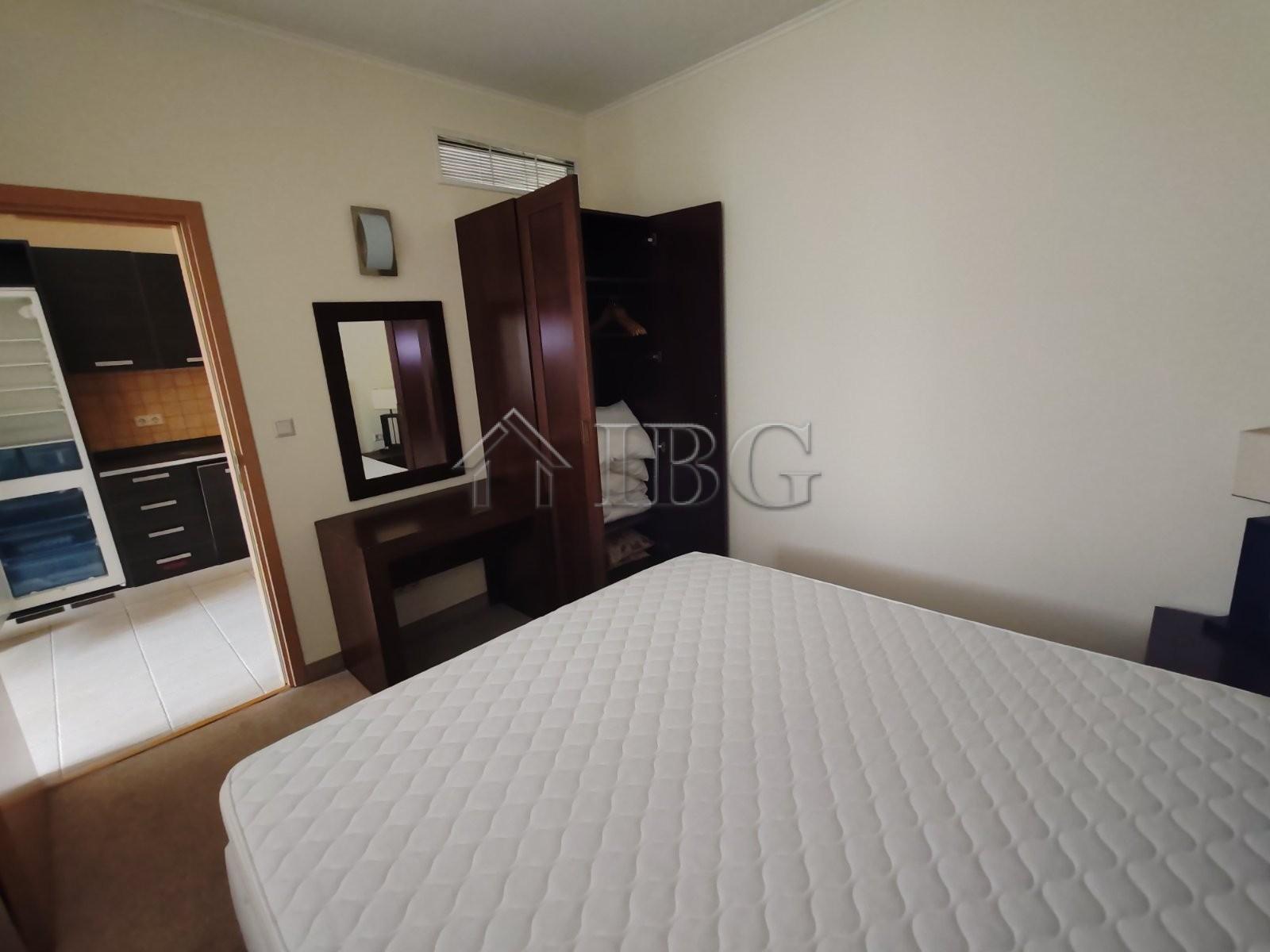 1-Bedroom Apartment on the First Line Sunset Resort, Pomorie — photo 9 of 17