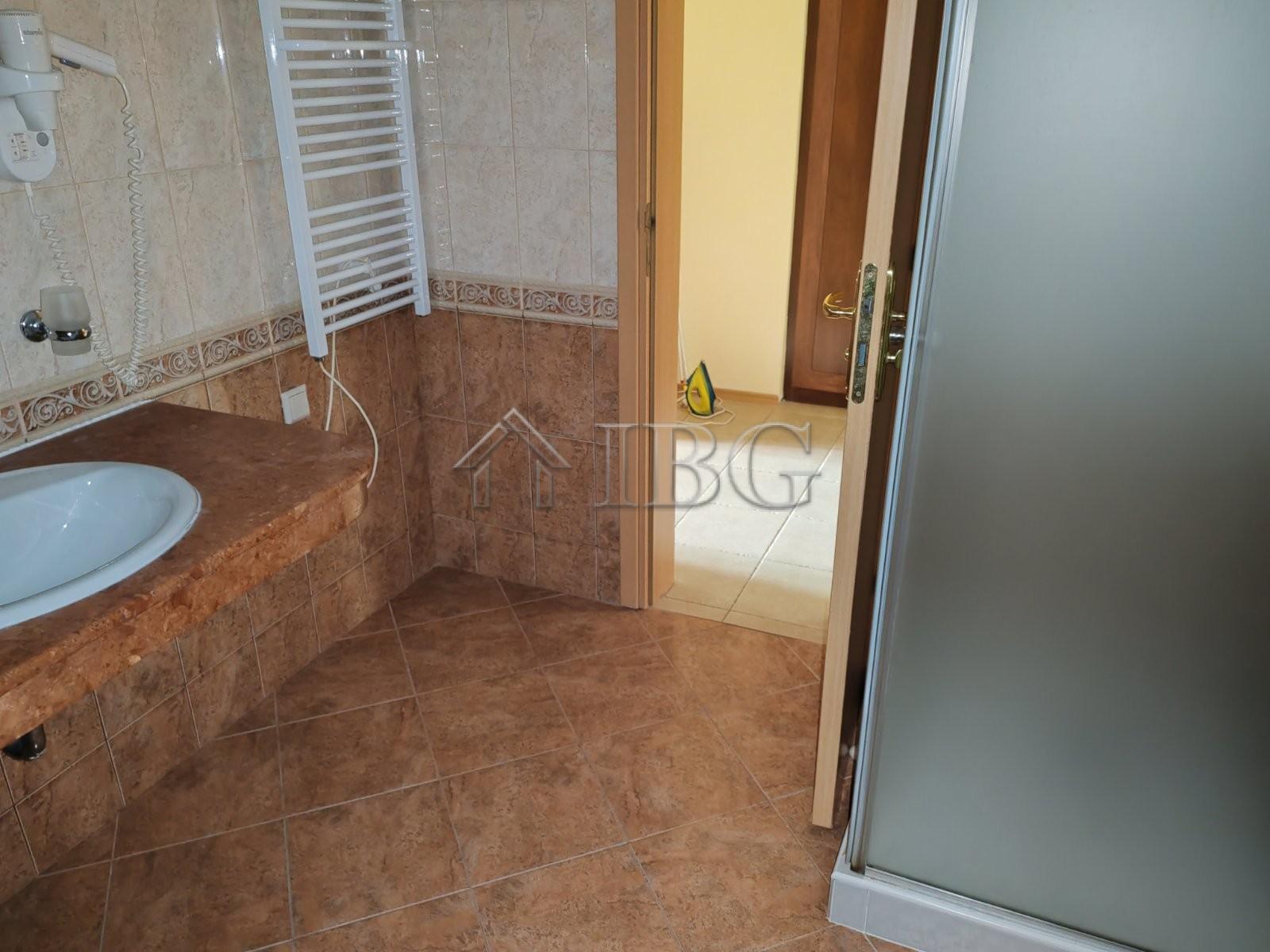 1-Bedroom Apartment on the First Line Sunset Resort, Pomorie — photo 13 of 17