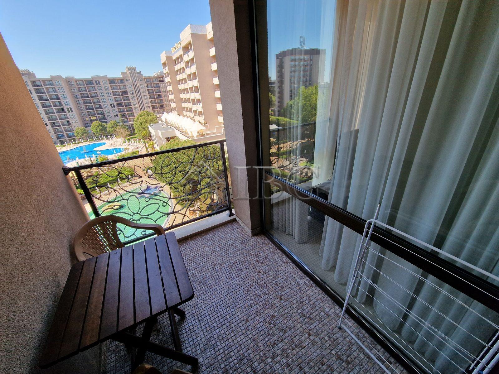 Spacious Studio with Pool View in Barcelo Royal Beach, Sunny Beach — photo 8 of 25