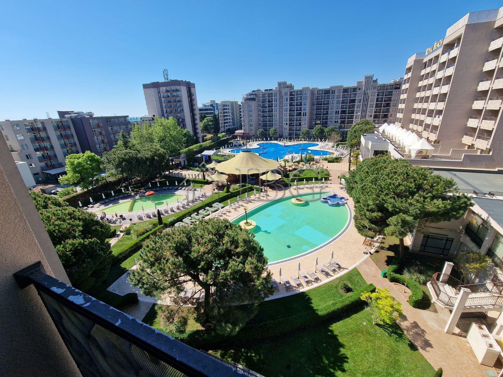 Spacious Studio with Pool View in Barcelo Royal Beach, Sunny Beach — photo 4