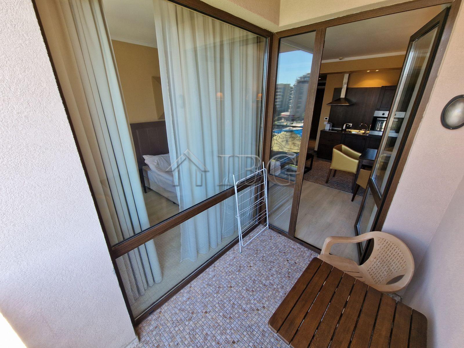 Spacious Studio with Pool View in Barcelo Royal Beach, Sunny Beach — photo 9 of 25