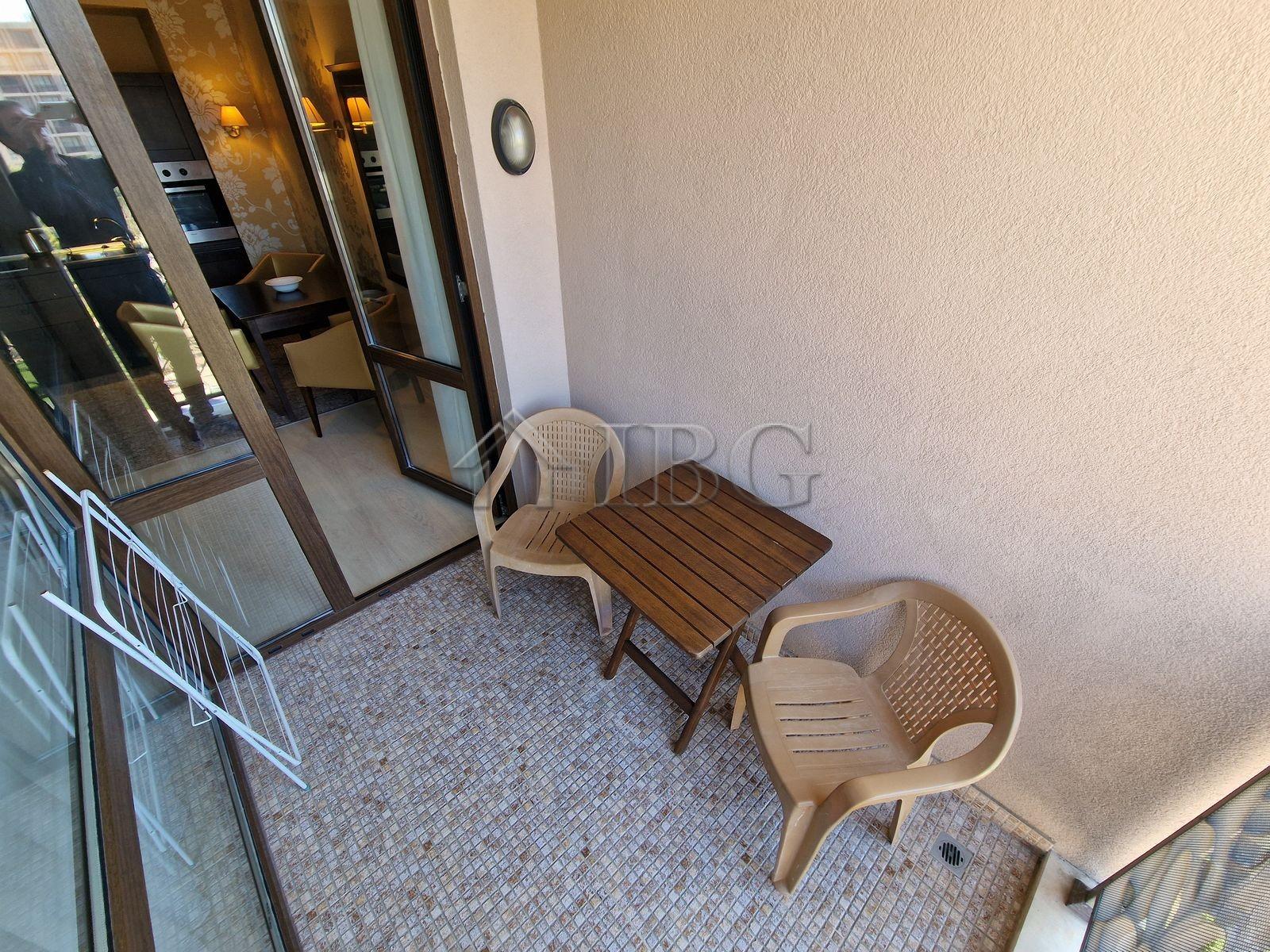 Spacious Studio with Pool View in Barcelo Royal Beach, Sunny Beach — photo 10 of 25