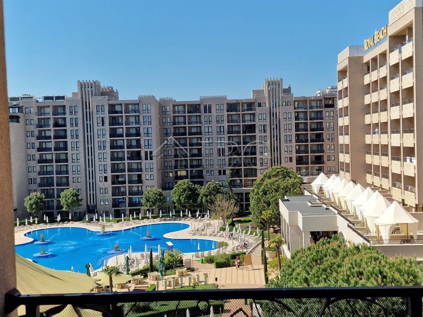 Spacious Studio with Pool View in Barcelo Royal Beach, Sunny Beach — photo 12 of 25