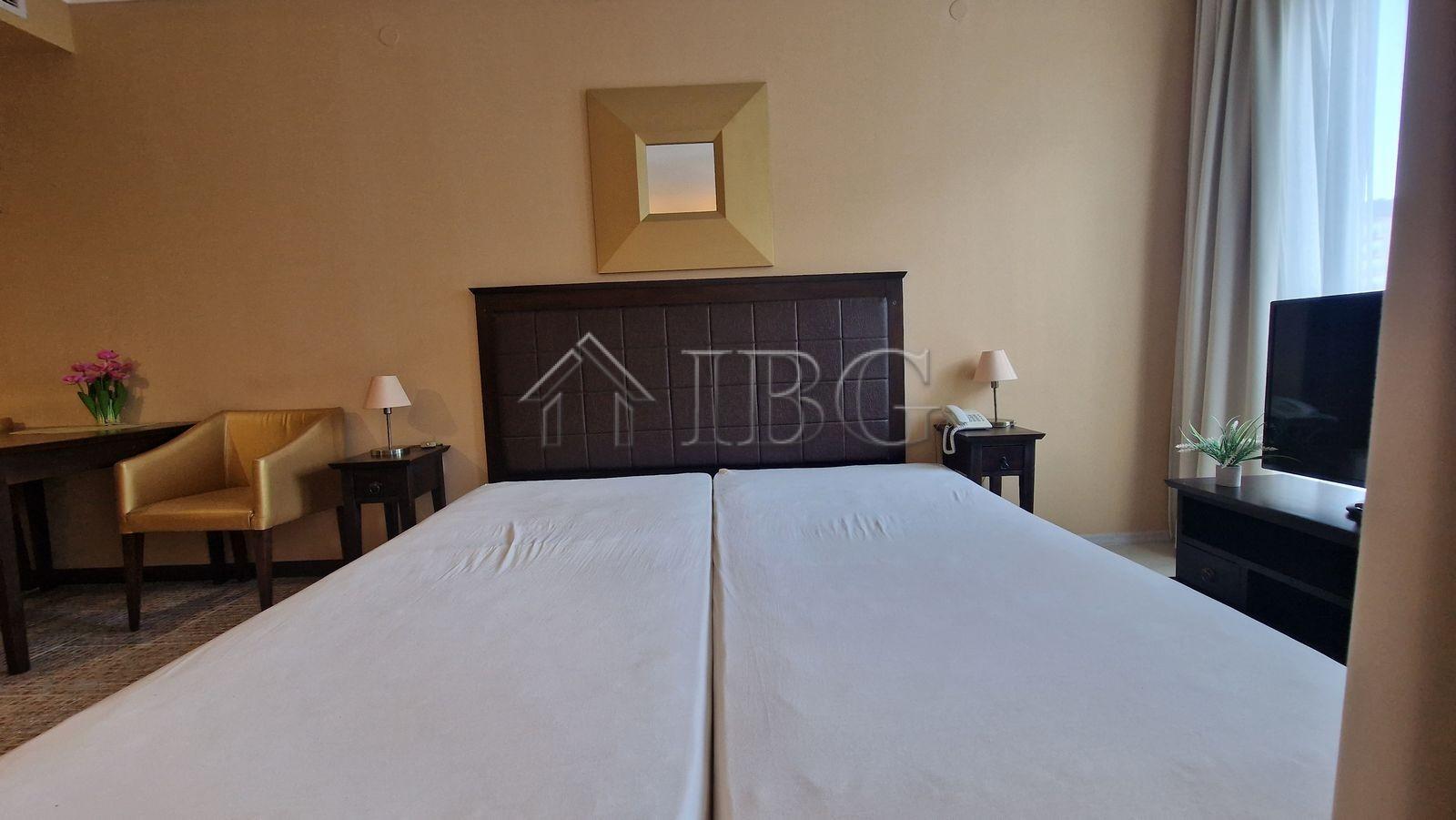 Furnished Studio with Beautiful Pool View in Barcelo Royal Beach, Sunny Beach — photo 19 of 25