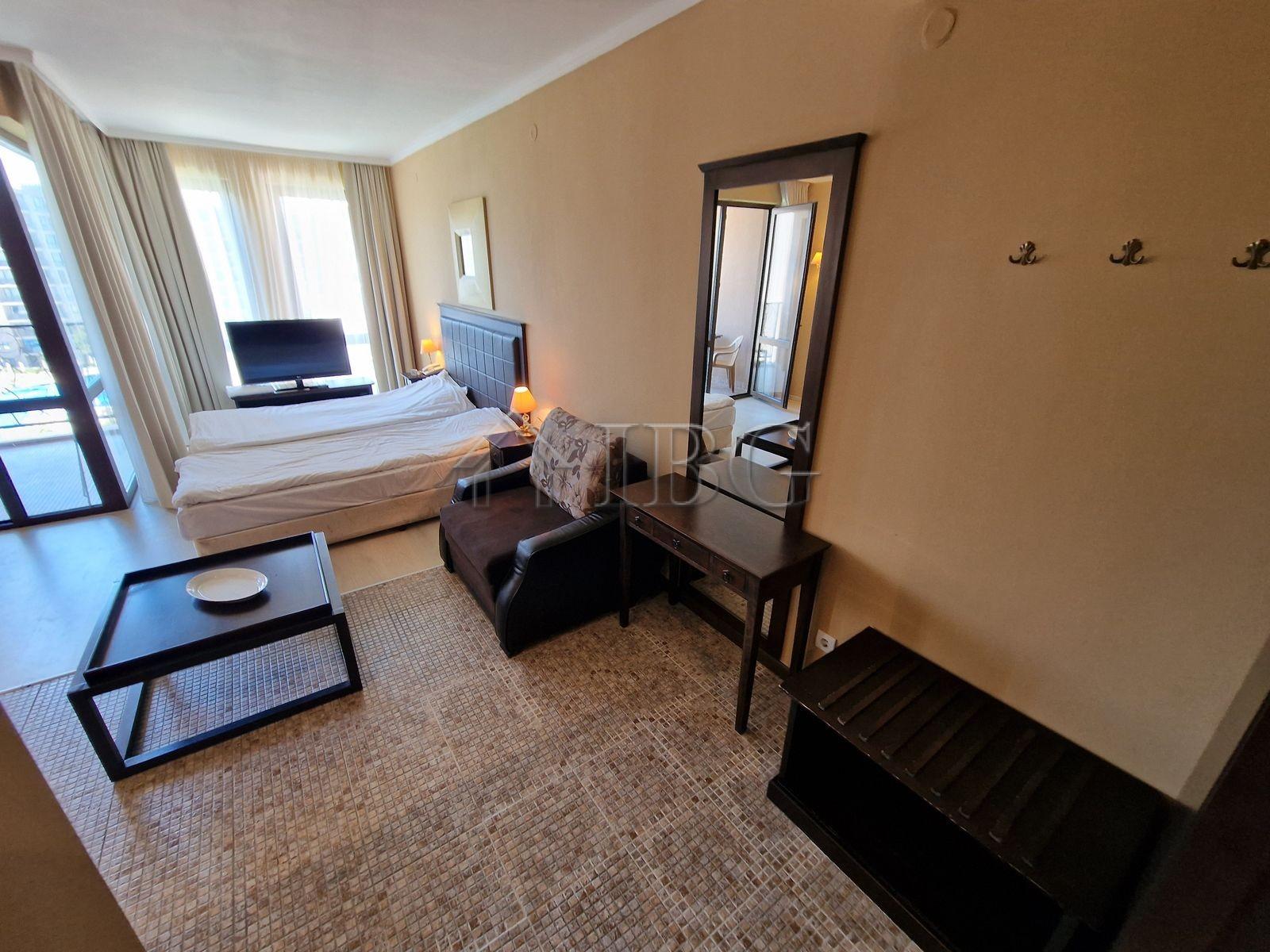 Spacious Studio with Pool View in Barcelo Royal Beach, Sunny Beach — photo 13 of 25