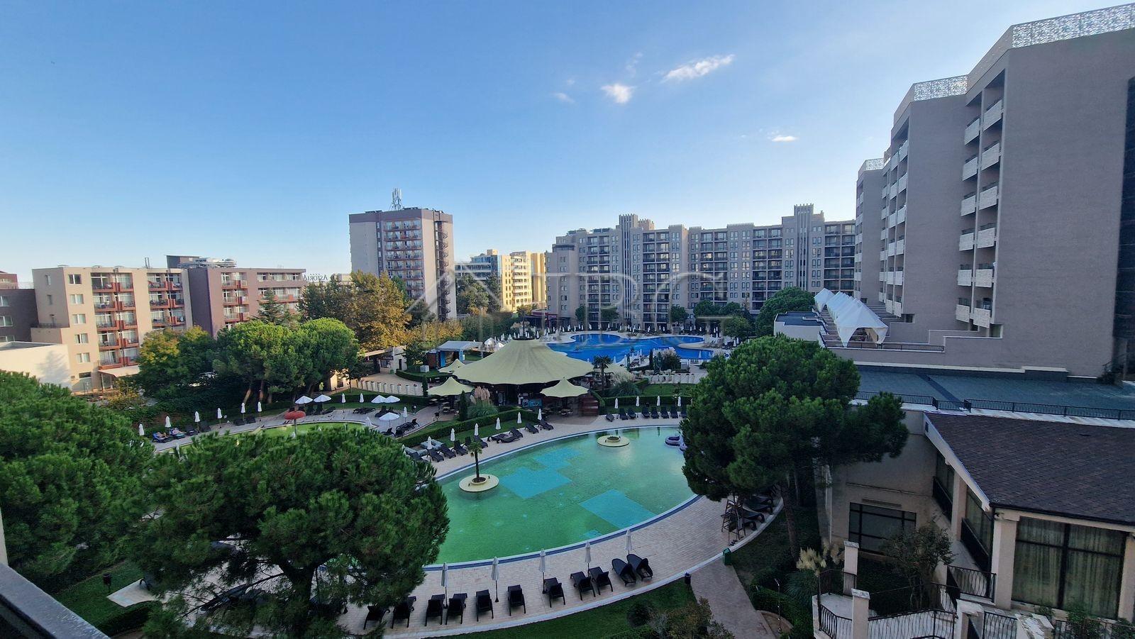 Furnished Studio with Beautiful Pool View in Barcelo Royal Beach, Sunny Beach — photo 7 of 25