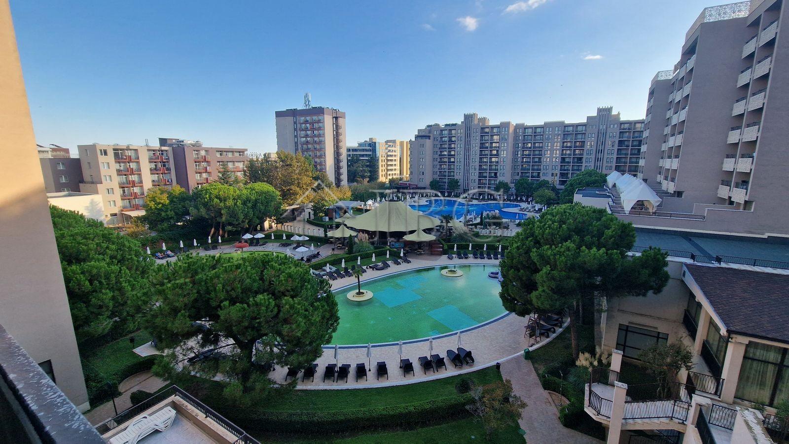 Furnished Studio with Beautiful Pool View in Barcelo Royal Beach, Sunny Beach — photo 8 of 25