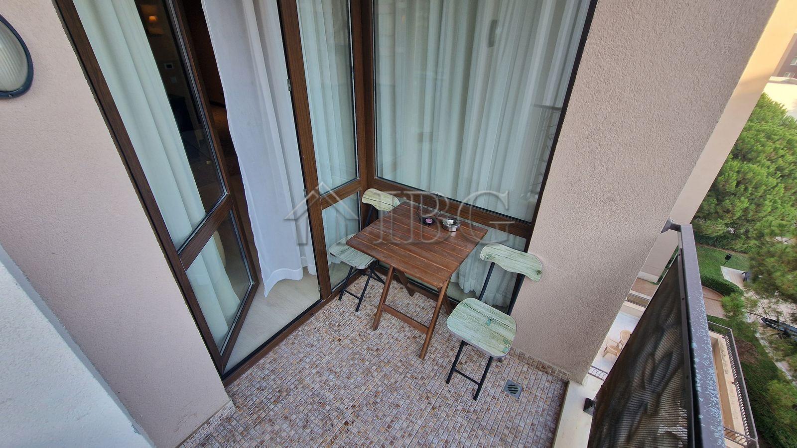 Furnished Studio with Beautiful Pool View in Barcelo Royal Beach, Sunny Beach — photo 5 of 25