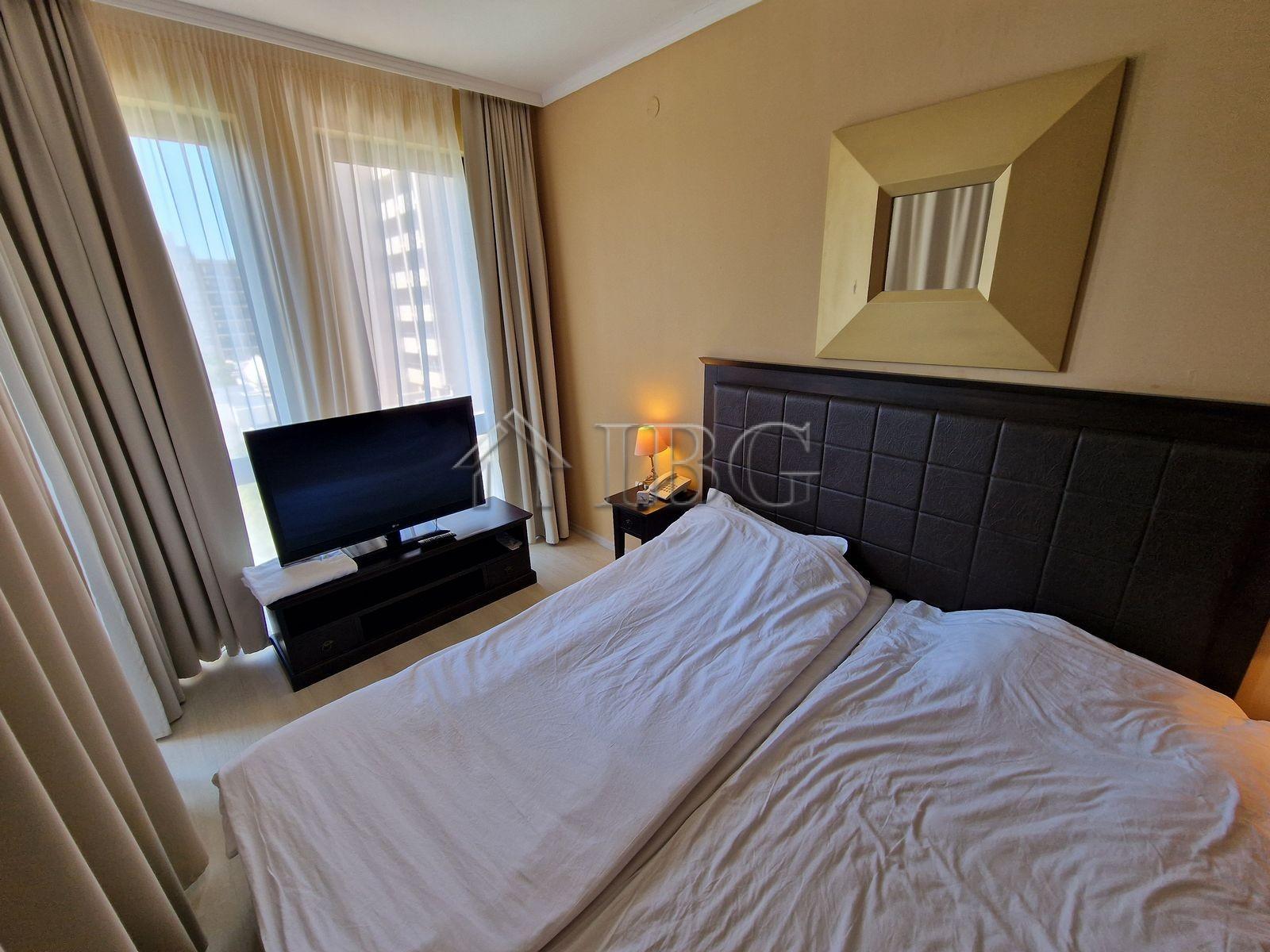 Spacious Studio with Pool View in Barcelo Royal Beach, Sunny Beach — photo 22 of 25