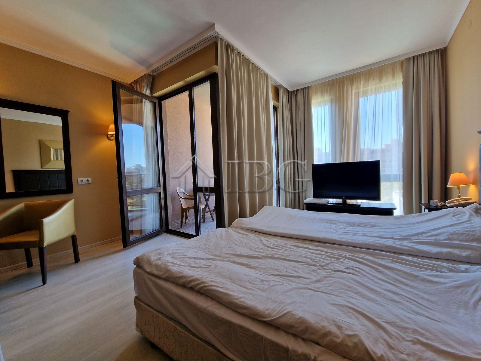 Spacious Studio with Pool View in Barcelo Royal Beach, Sunny Beach — photo 23 of 25