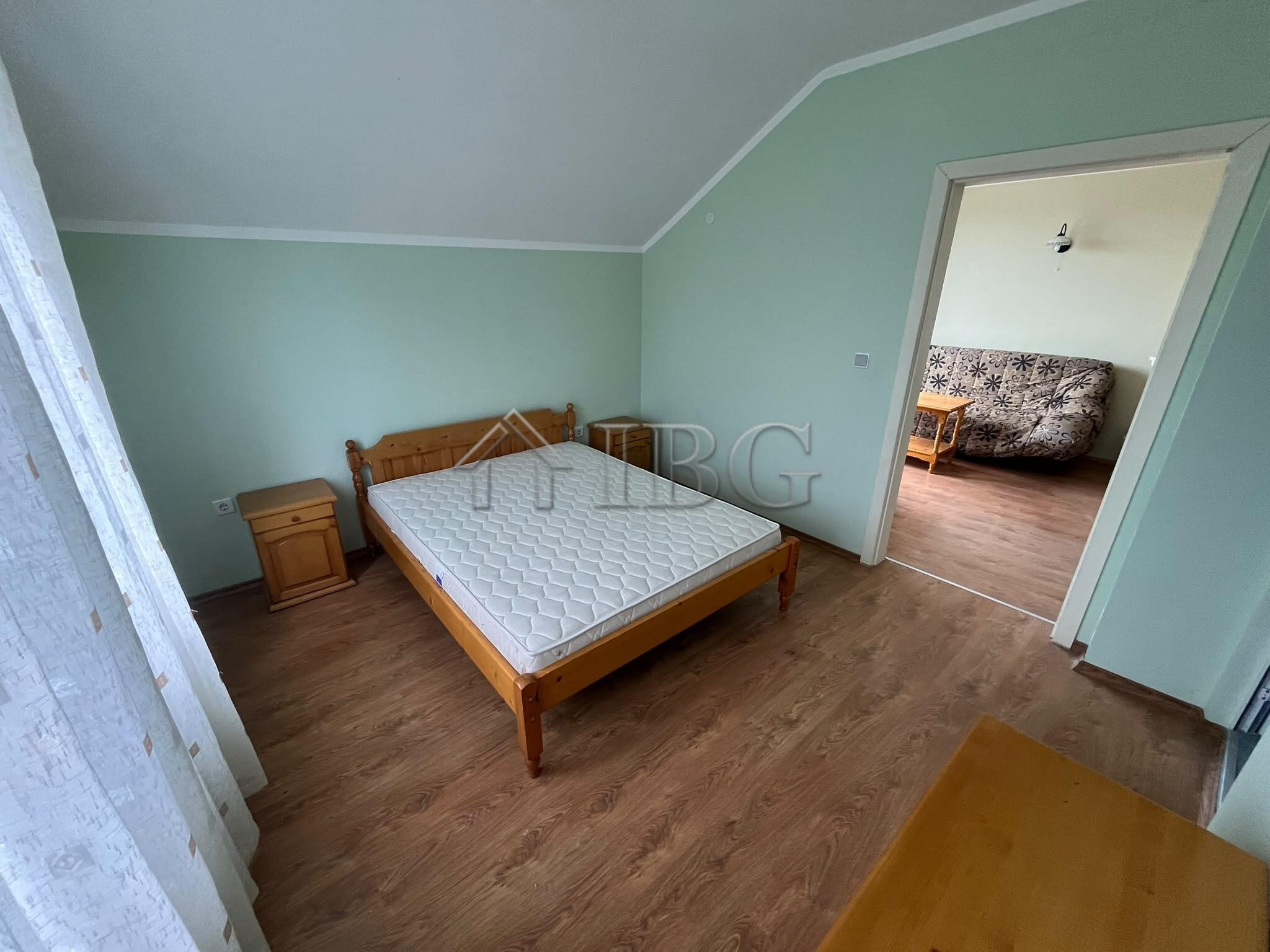 Spacious 4-Room Apartment with Front Sea and Pool Views in Blue Bay Palace, Pomorie — photo 9 of 24