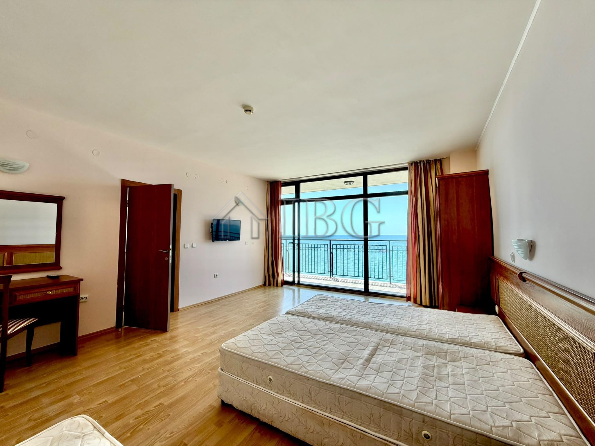 Frontal Sea view, 1st Line - One bedroom apartment, Tiva Del Mar, Sveti Vlas — photo 21 of 25