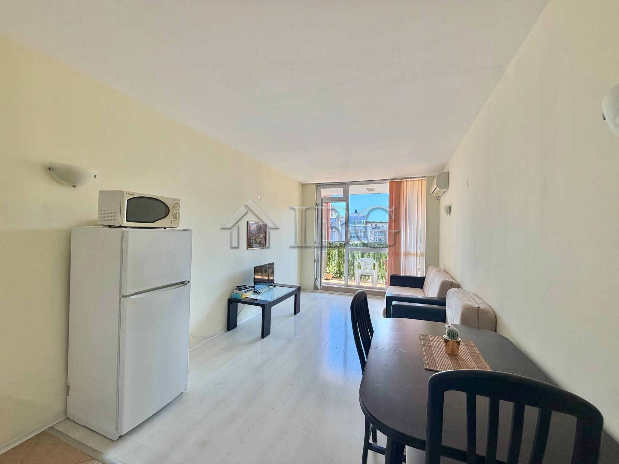 Furnished Studio in Sunset Beach 4, Central Sunny Beach — photo 4 of 9